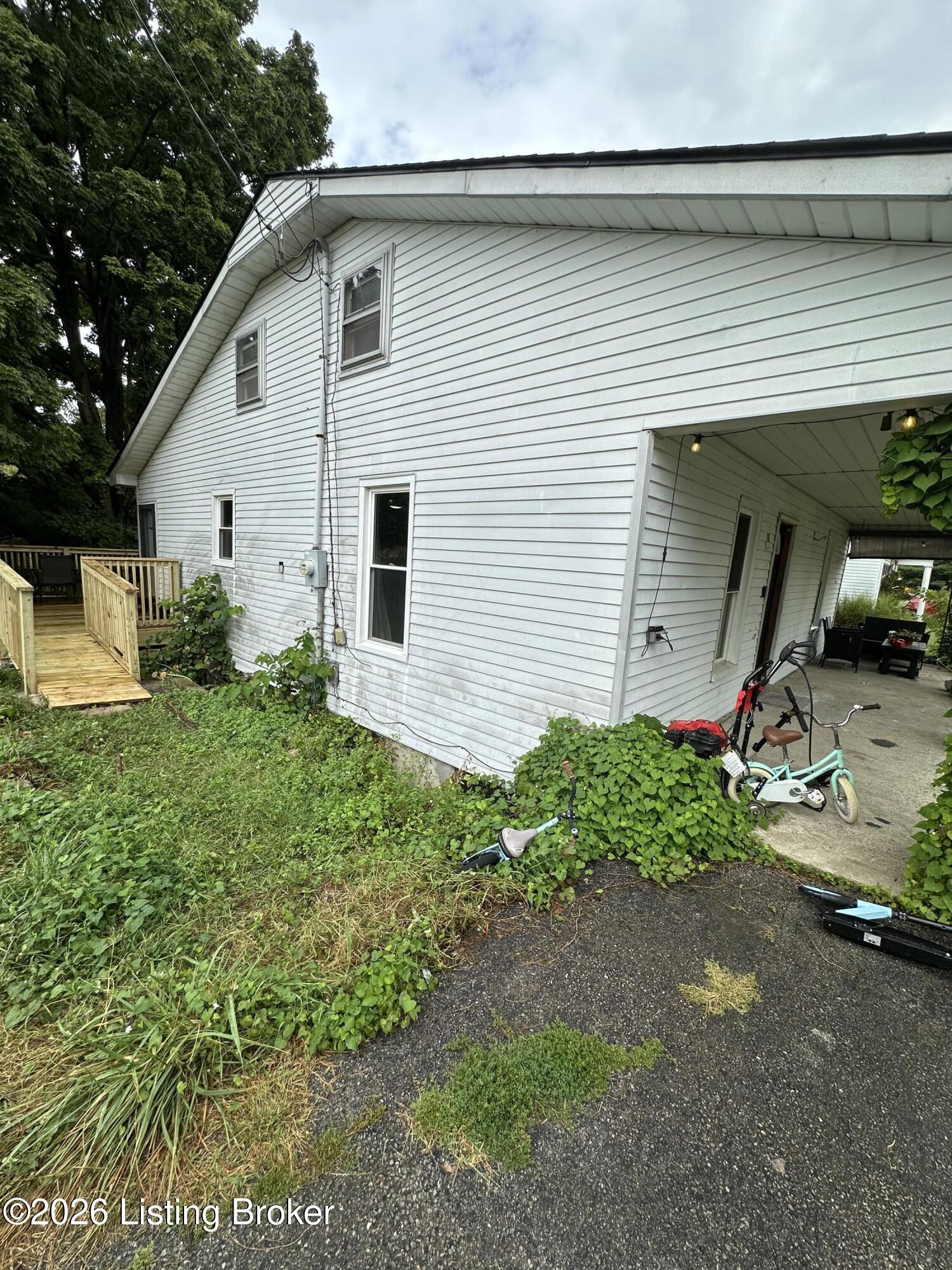 155 N 2nd St Property Photo 4