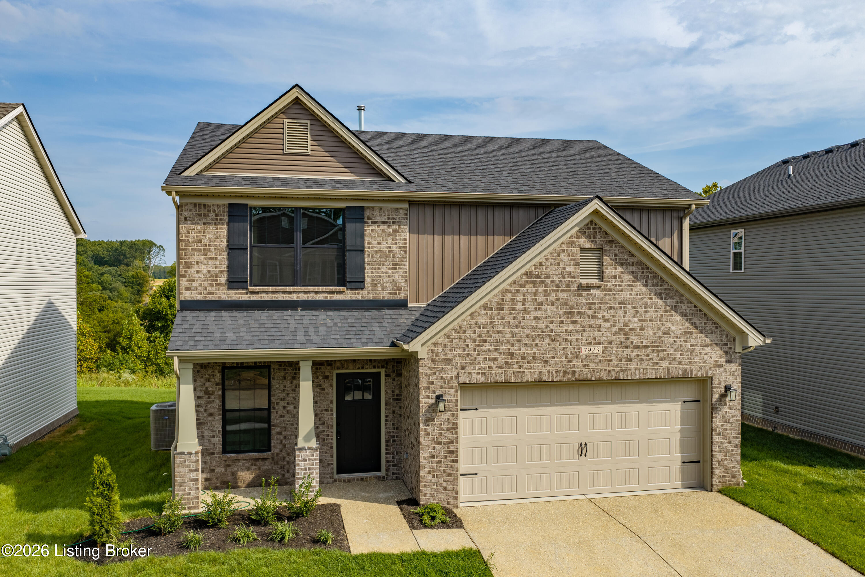 7923 Copper Drift Way Property Photo 2