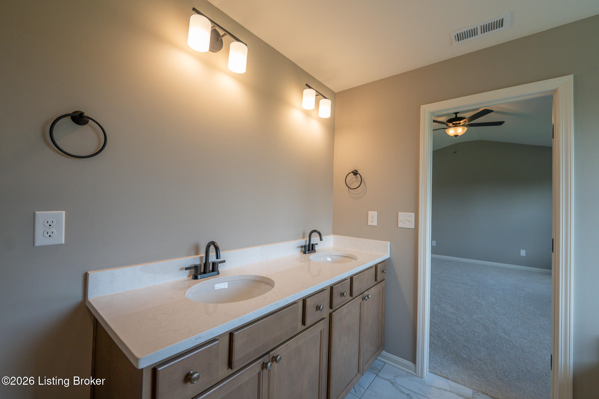 7923 Copper Drift Way Property Photo 32