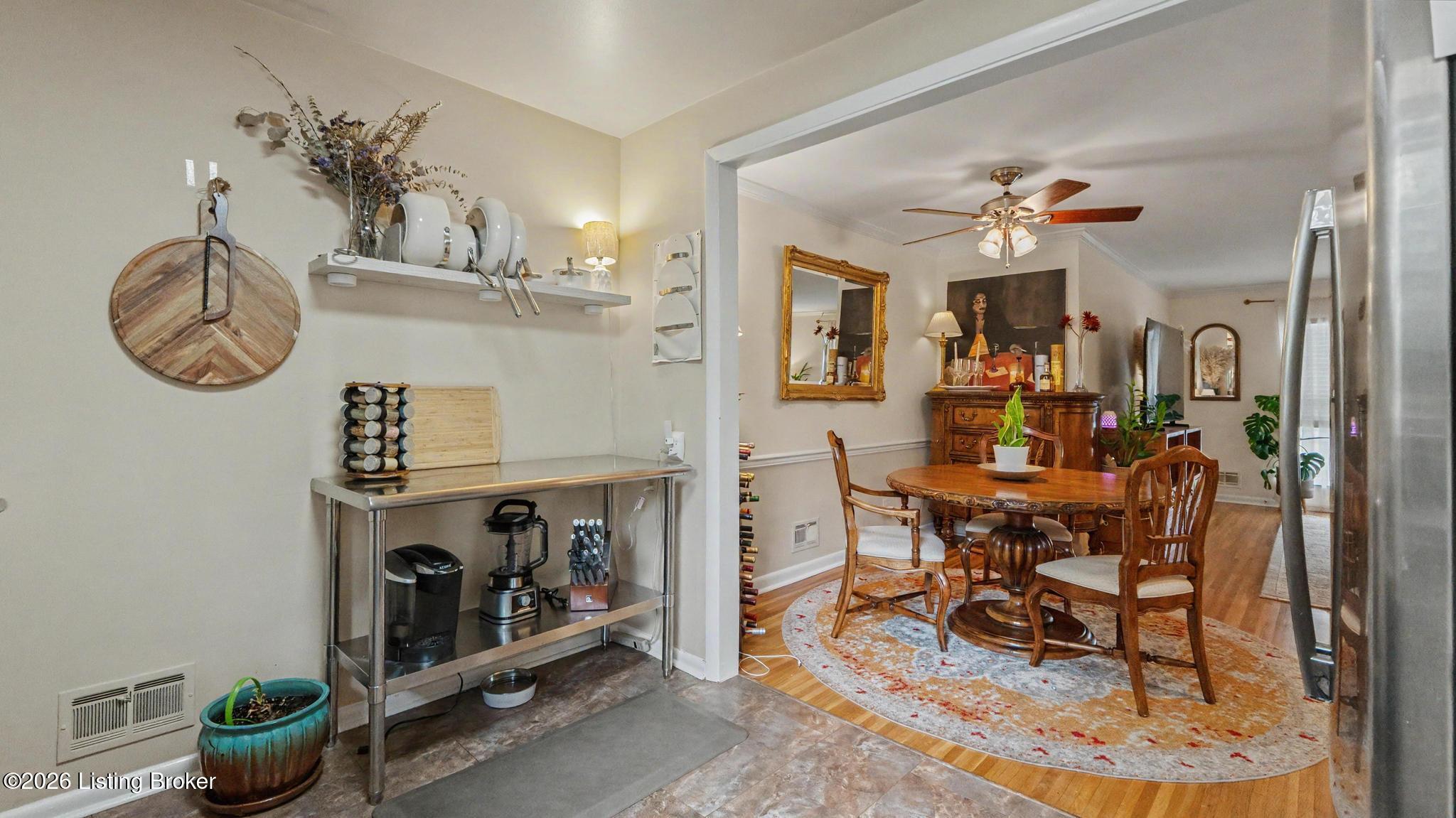 2714 Riedling Dr Apt 4 Property Photo 11