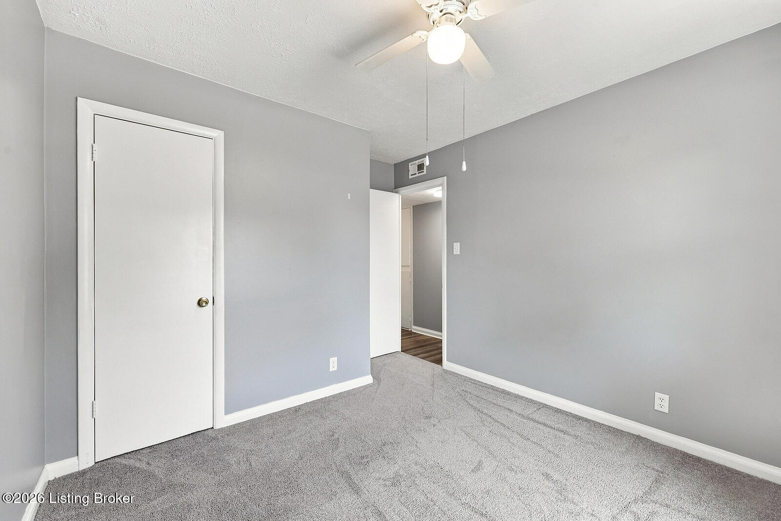 350 Eastview Cir Property Photo 11