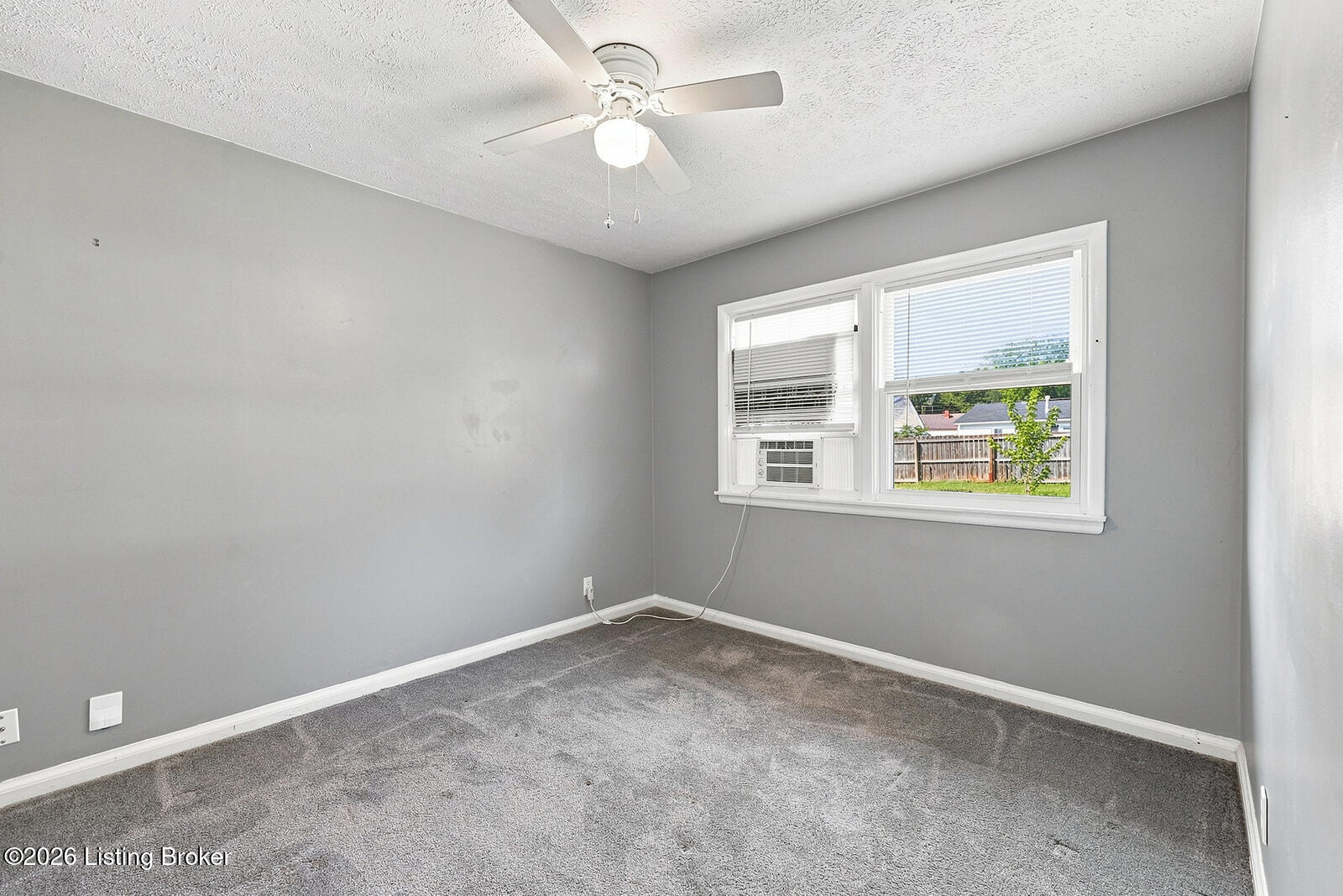 350 Eastview Cir Property Photo 12