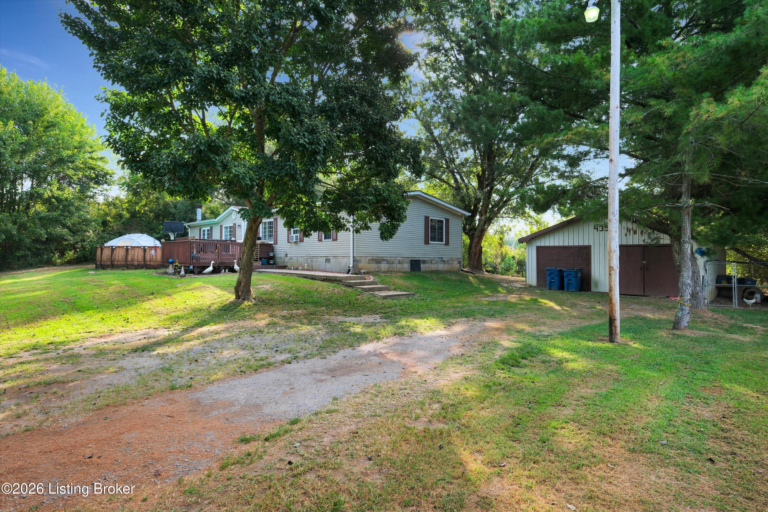 435 Thompson Ln Property Photo 36