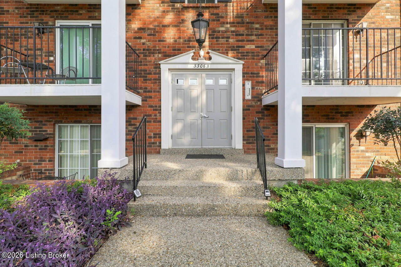 3306 Colonial Manor Cir 6b Property Photo 5