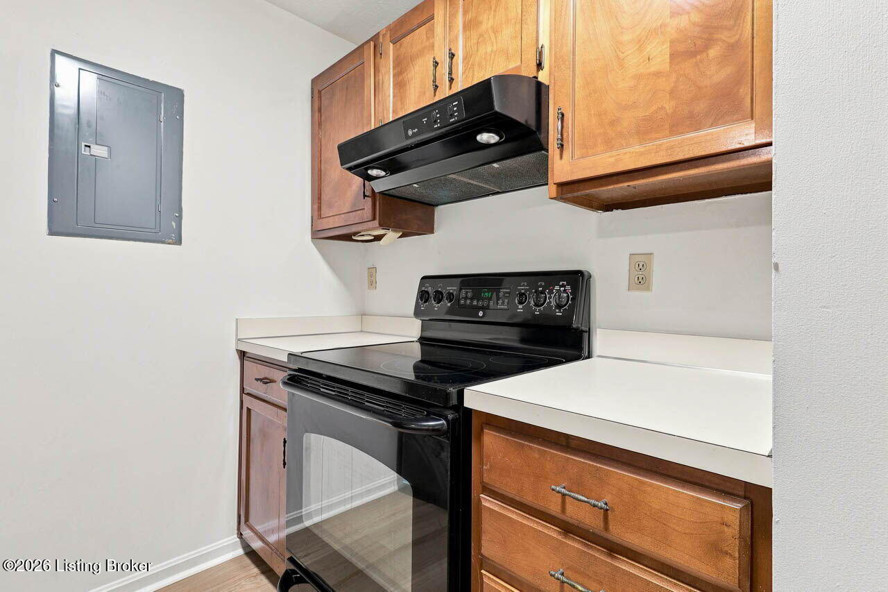 3306 Colonial Manor Cir 6b Property Photo 21