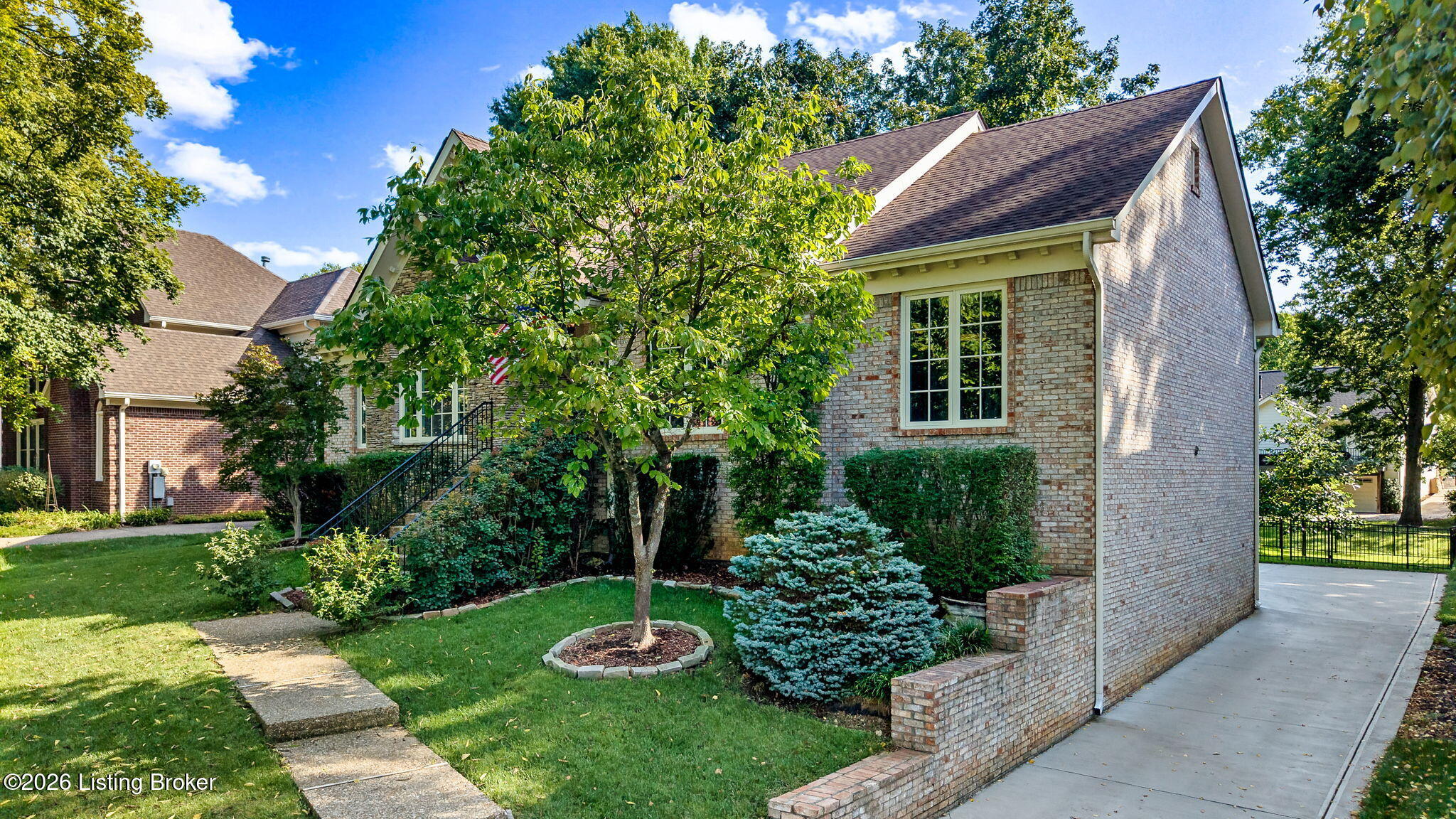 1613 Grey Owl Ct Property Photo 2