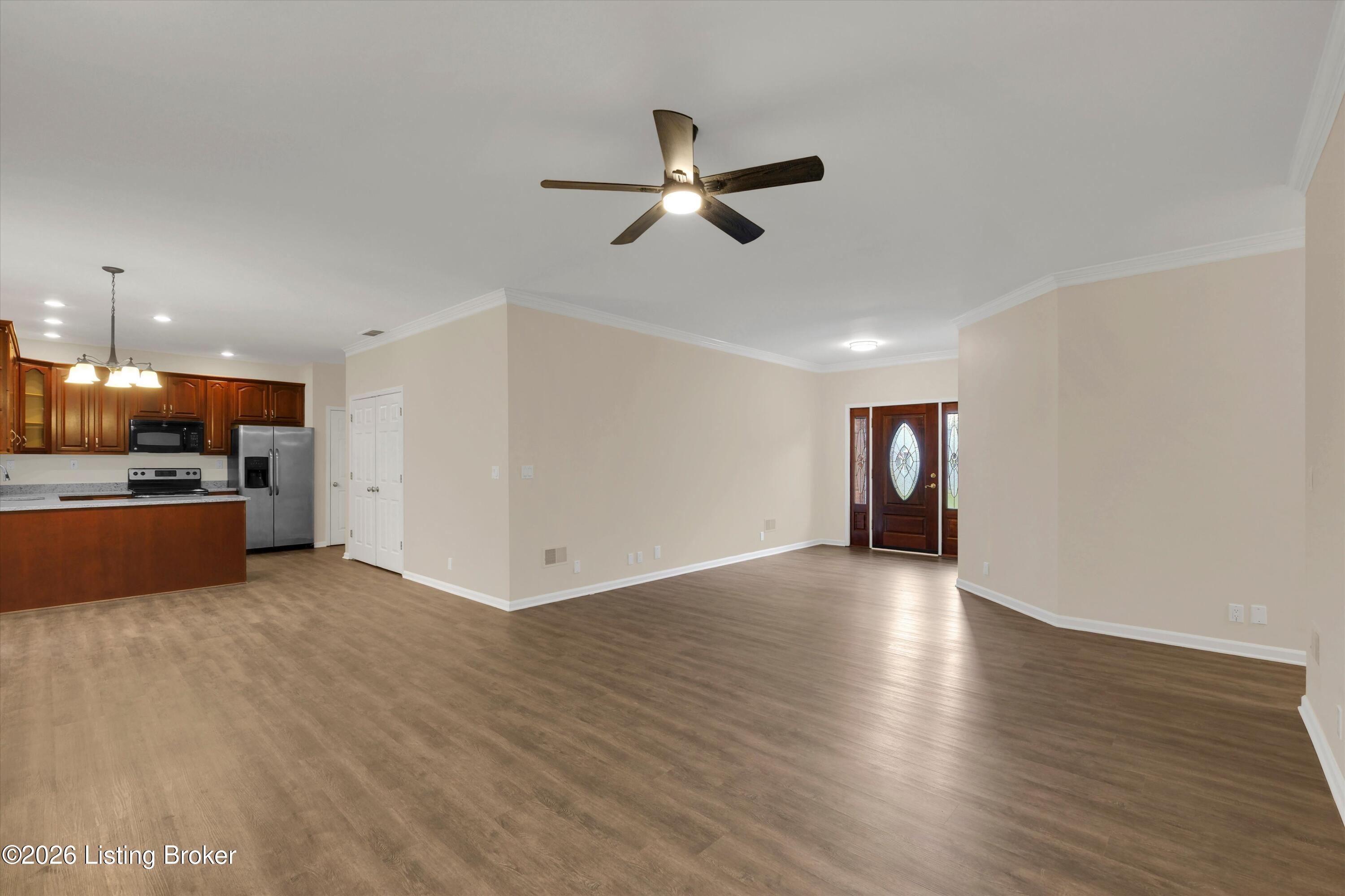 8704 Brittany Dr Property Photo 6