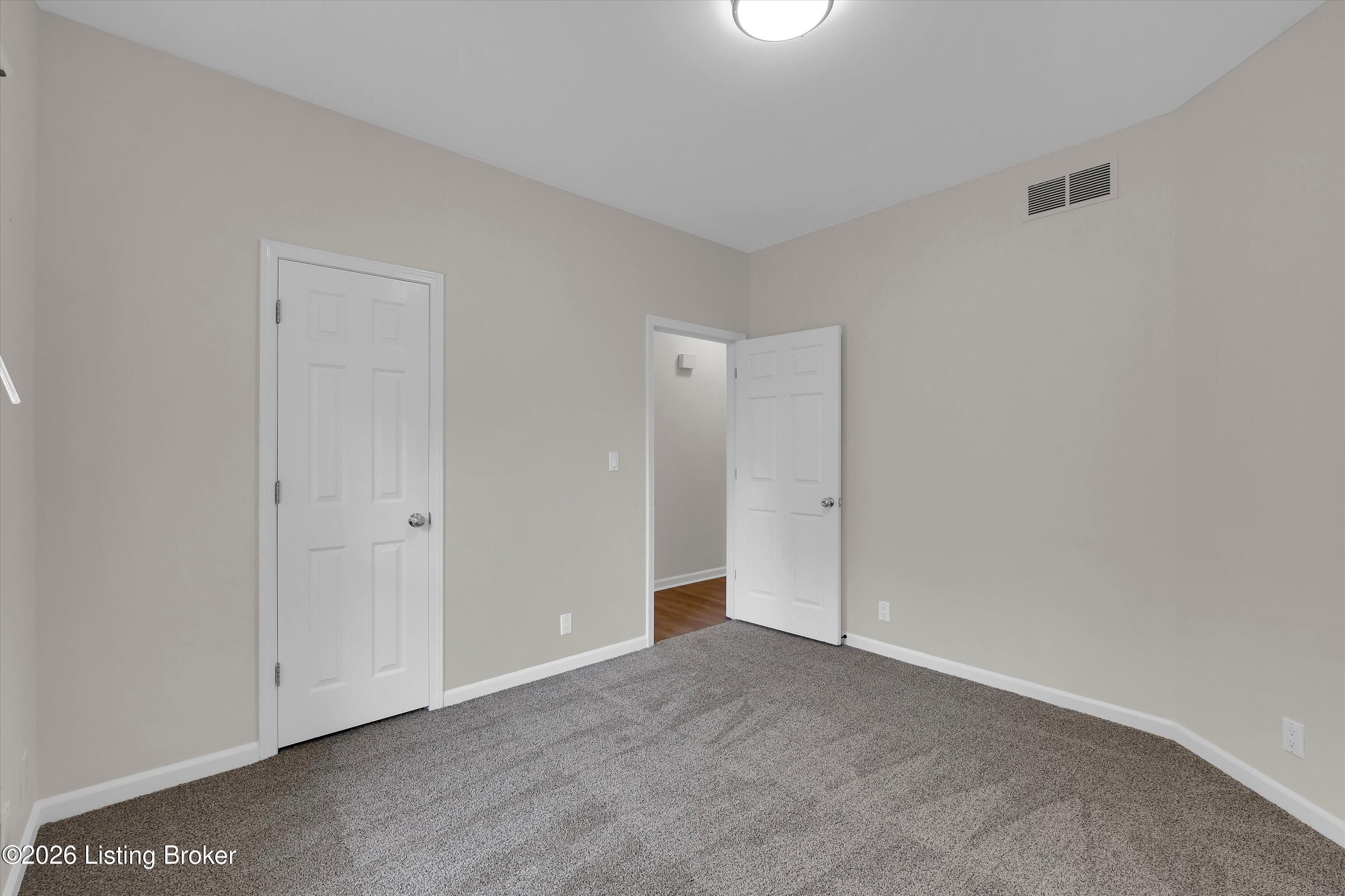 8704 Brittany Dr Property Photo 16