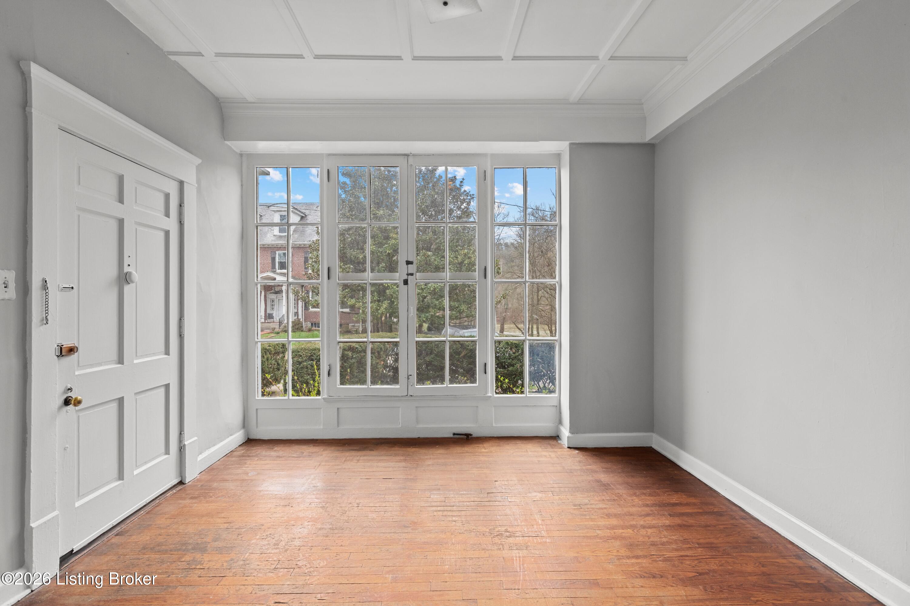 514 Wapping St Property Photo 2