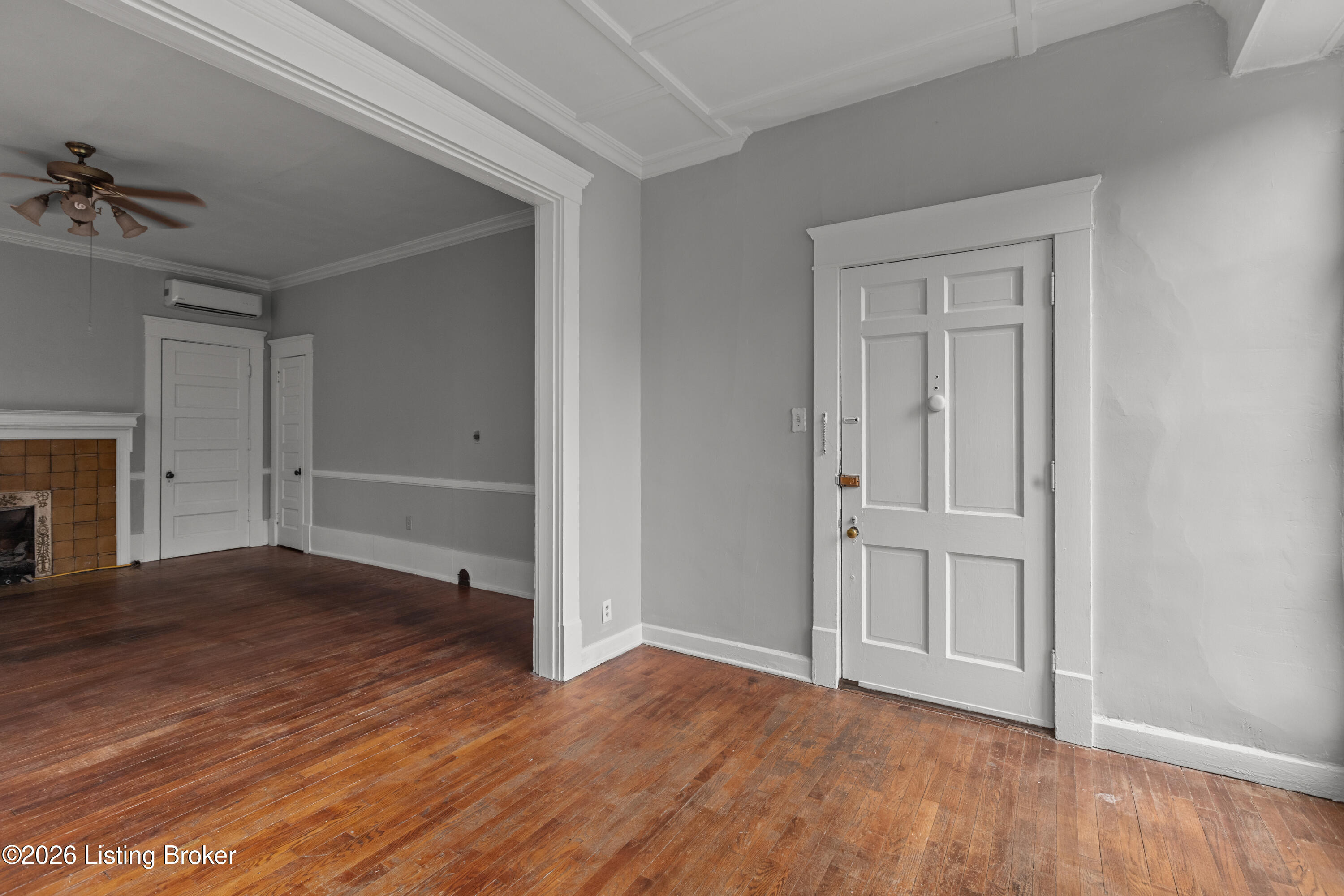 514 Wapping St Property Photo 3