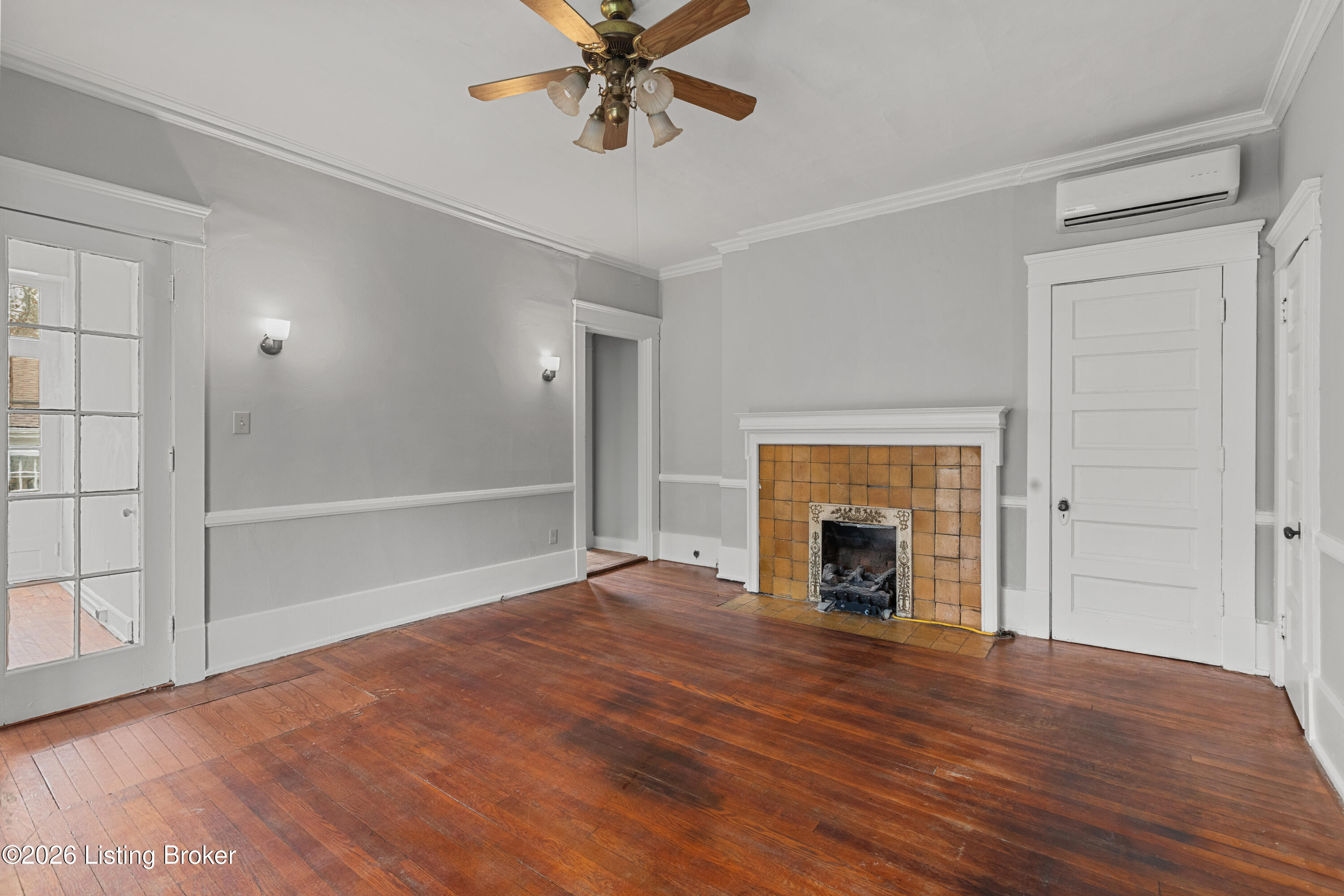514 Wapping St Property Photo 4