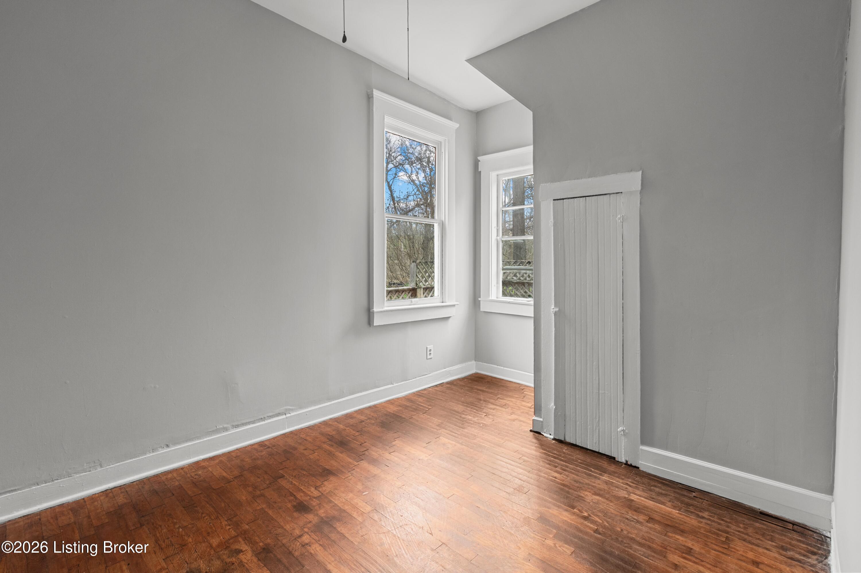 514 Wapping St Property Photo 10