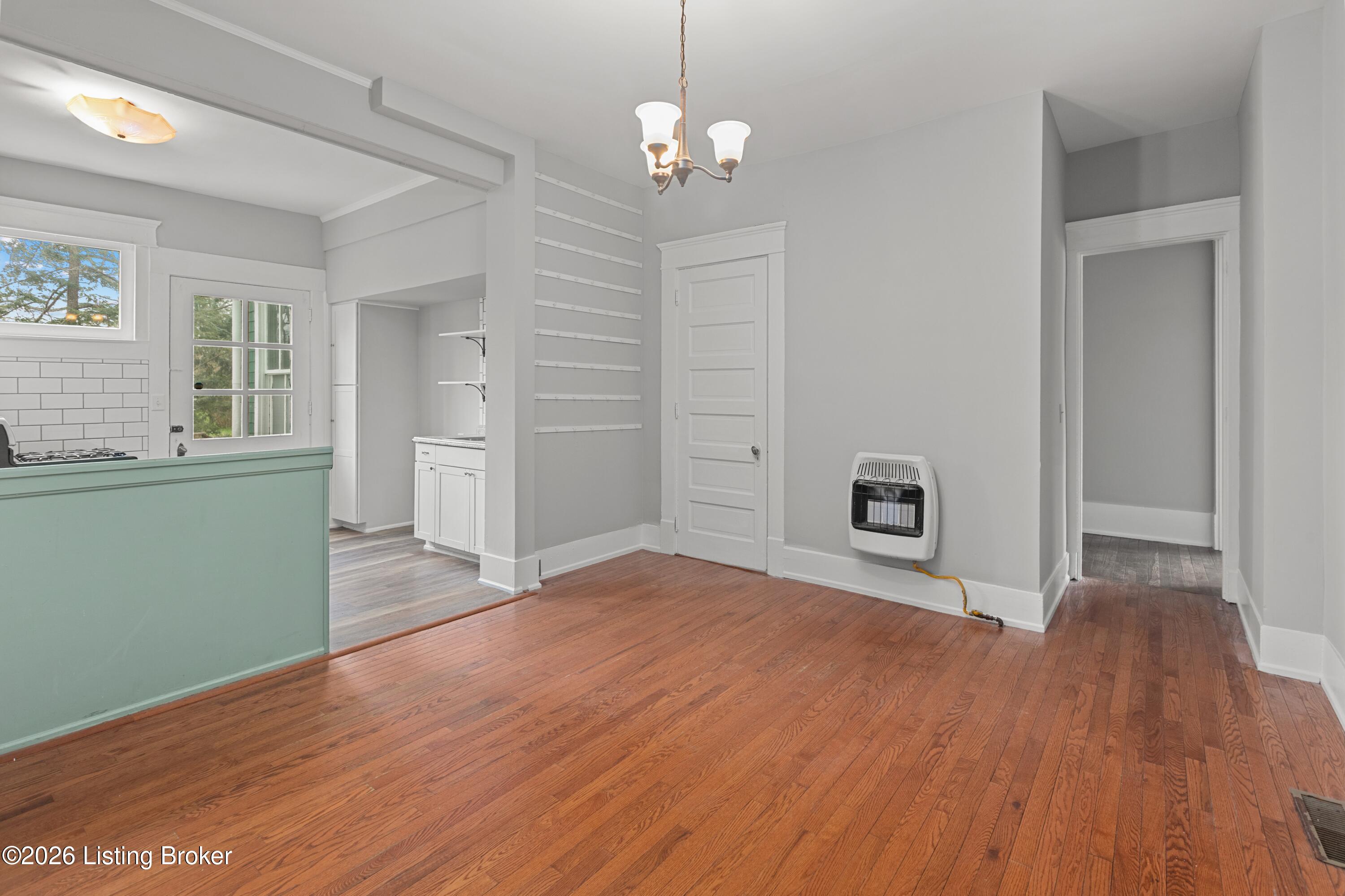 514 Wapping St Property Photo 12