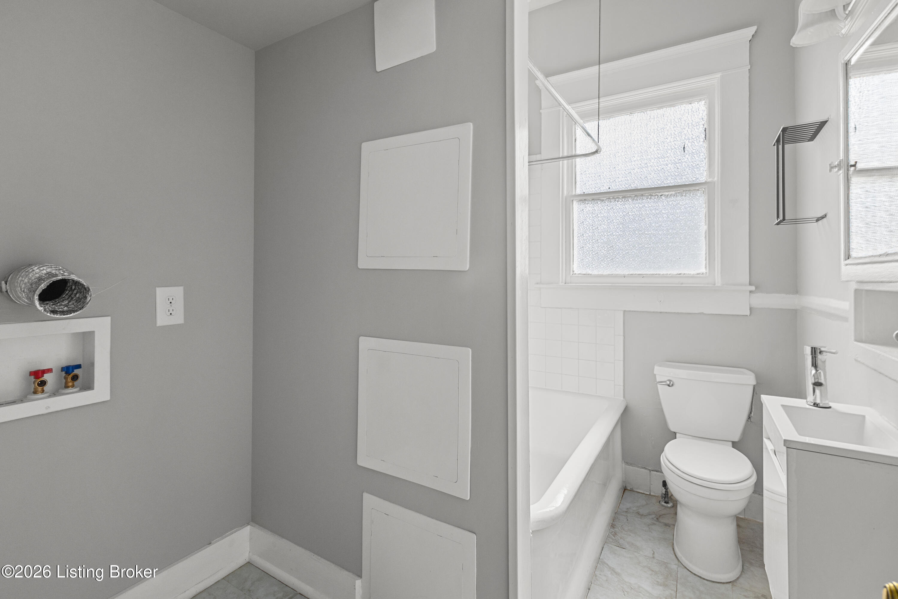514 Wapping St Property Photo 21