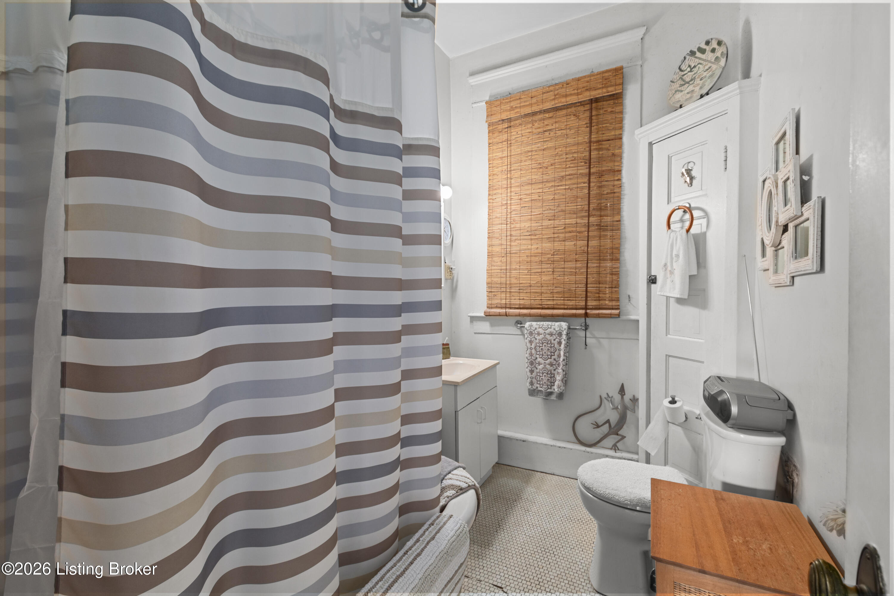 514 Wapping St Property Photo 30