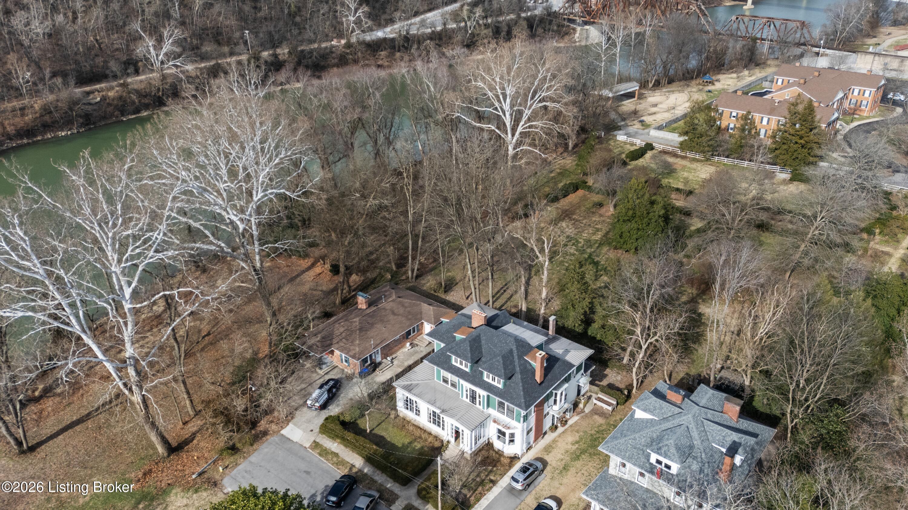 514 Wapping St Property Photo 41