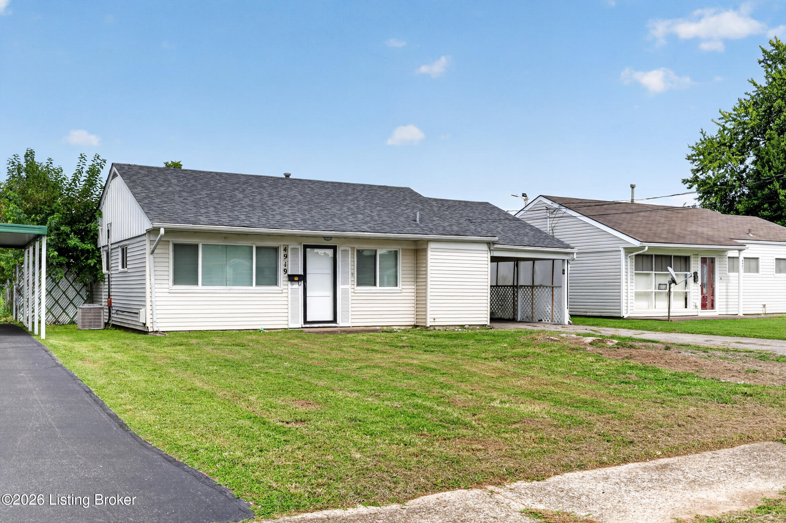4919 Warbler Way Property Photo 4