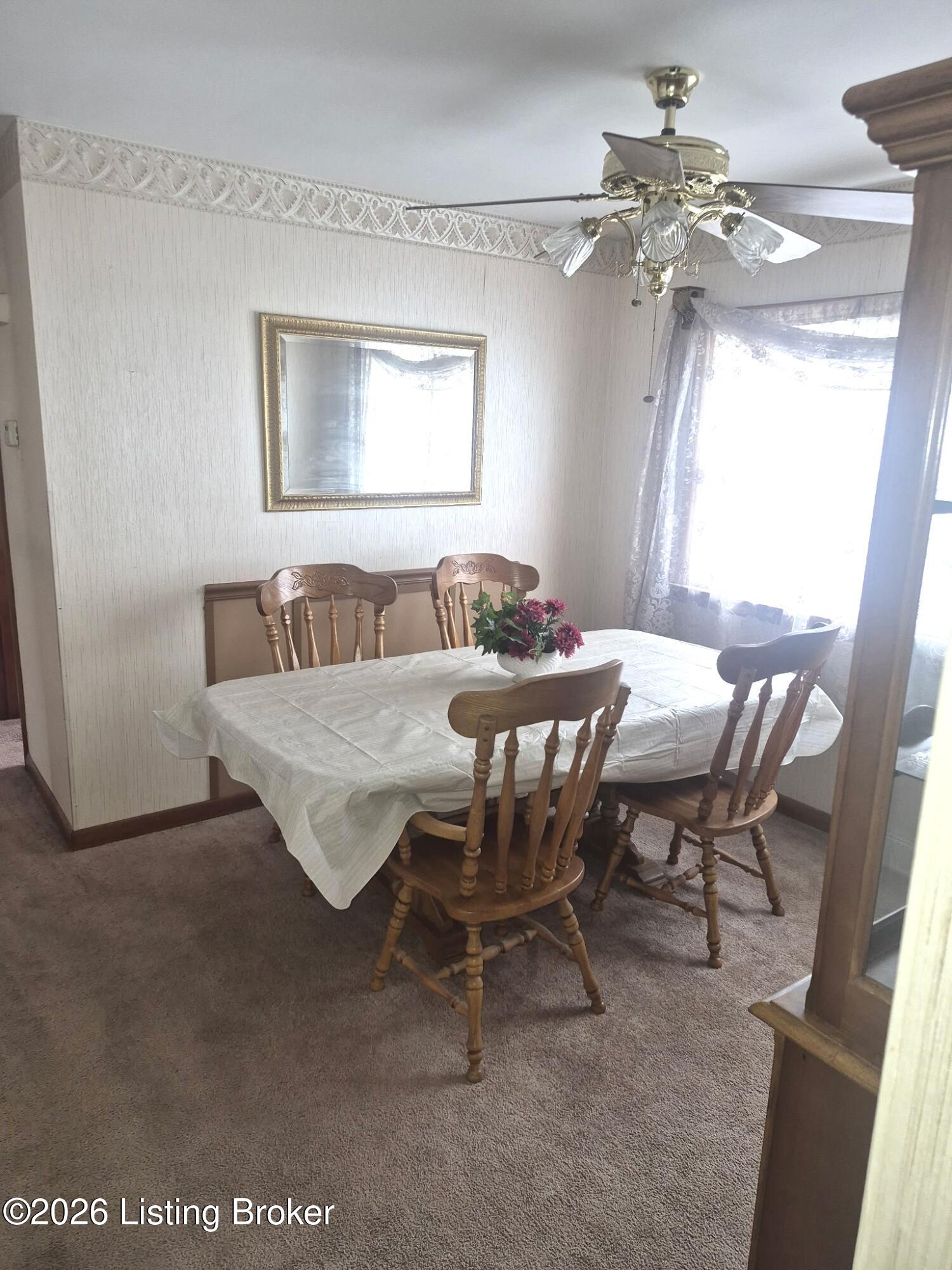 5812 Hornbeam Ln Property Photo 6