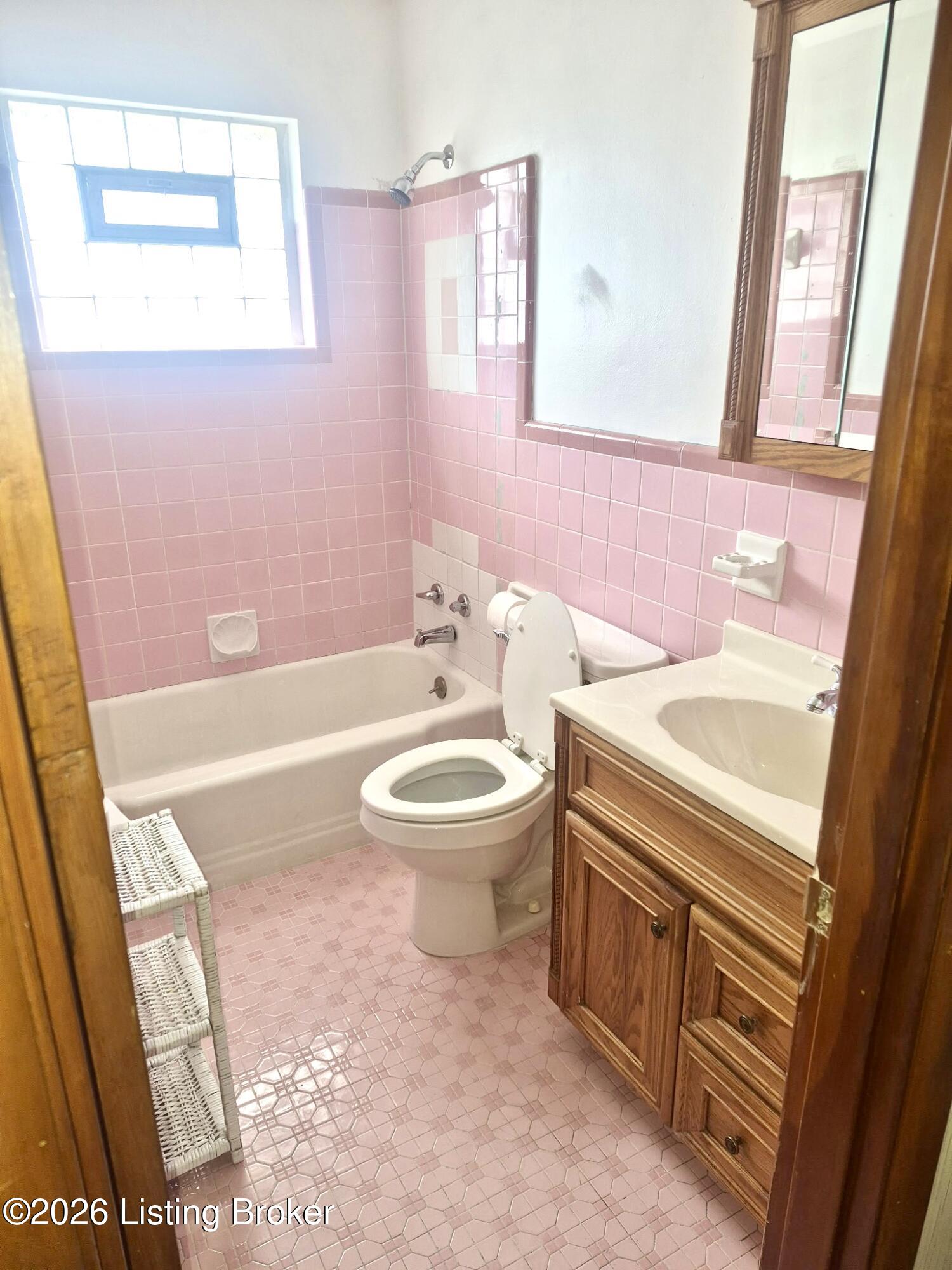 5812 Hornbeam Ln Property Photo 12