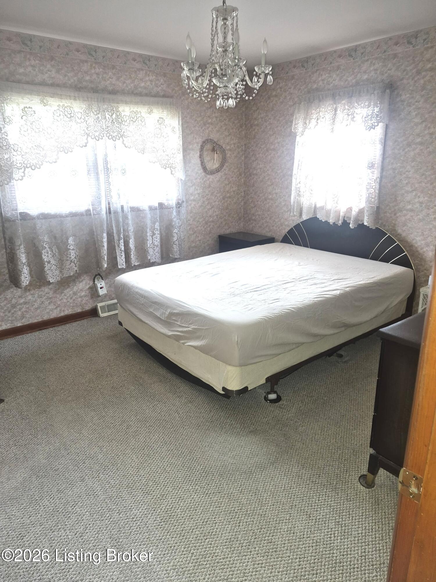 5812 Hornbeam Ln Property Photo 15