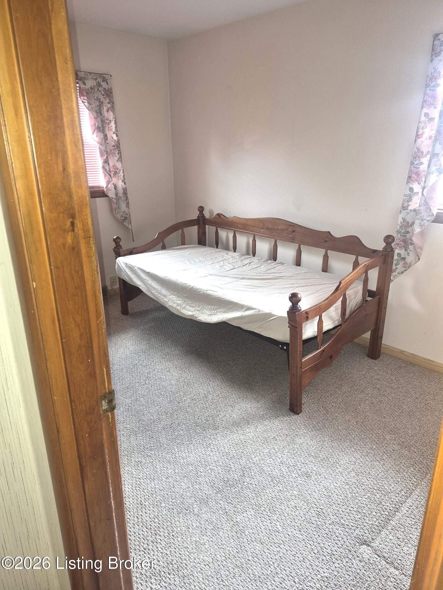 5812 Hornbeam Ln Property Photo 19