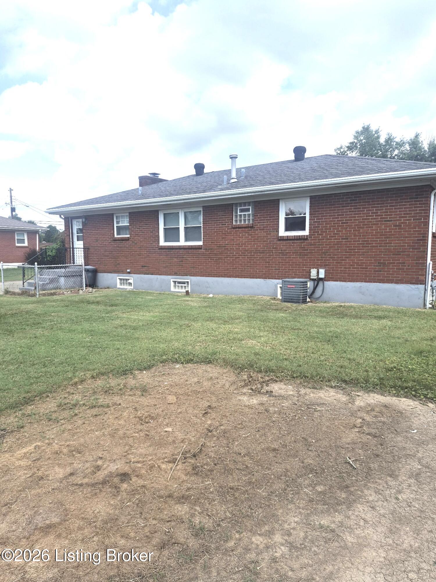 5812 Hornbeam Ln Property Photo 24