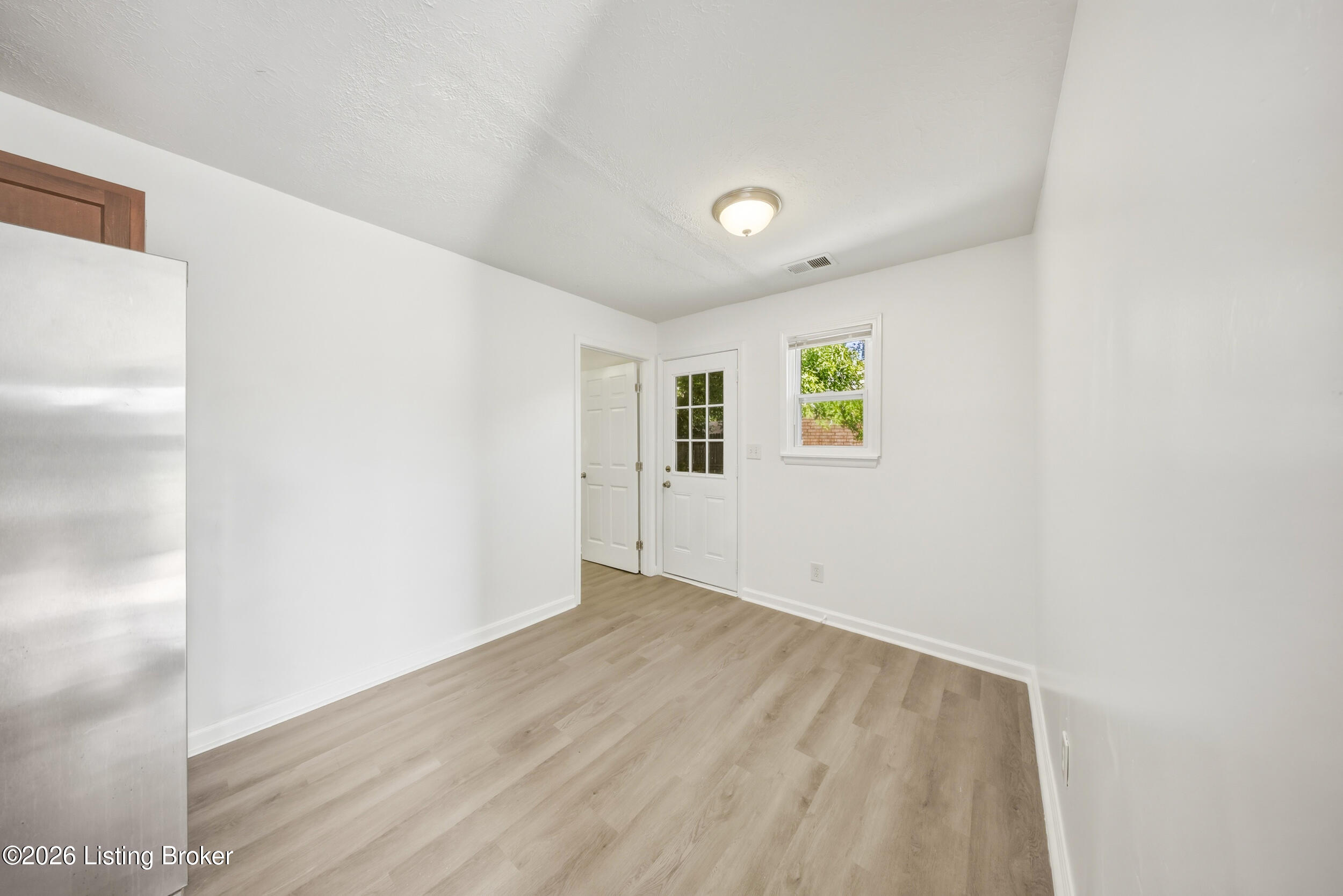 10914 Waycross Ave Property Photo 10