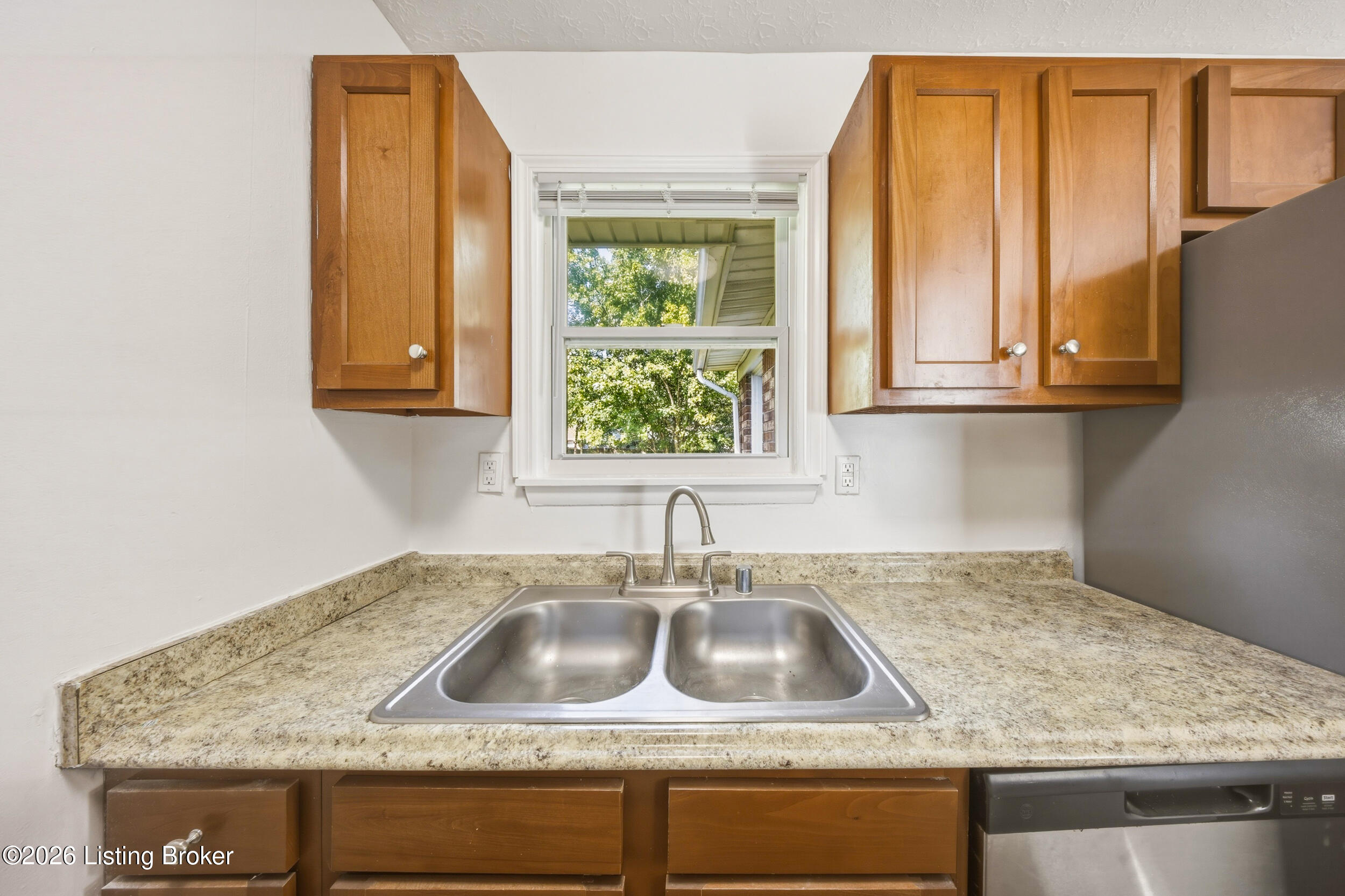 10914 Waycross Ave Property Photo 13