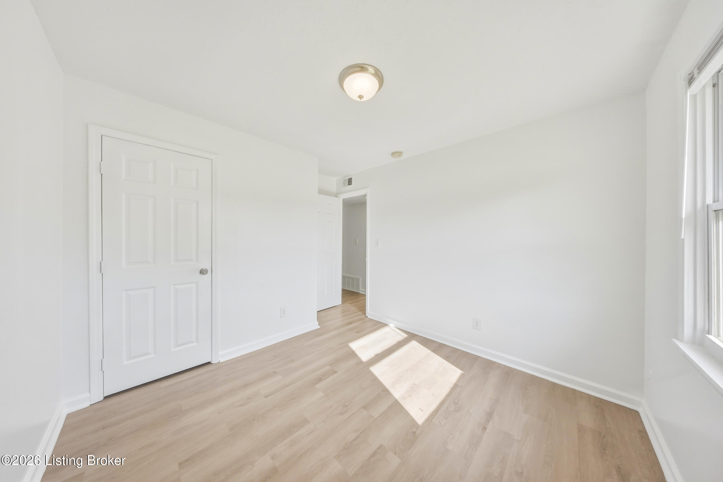 10914 Waycross Ave Property Photo 28