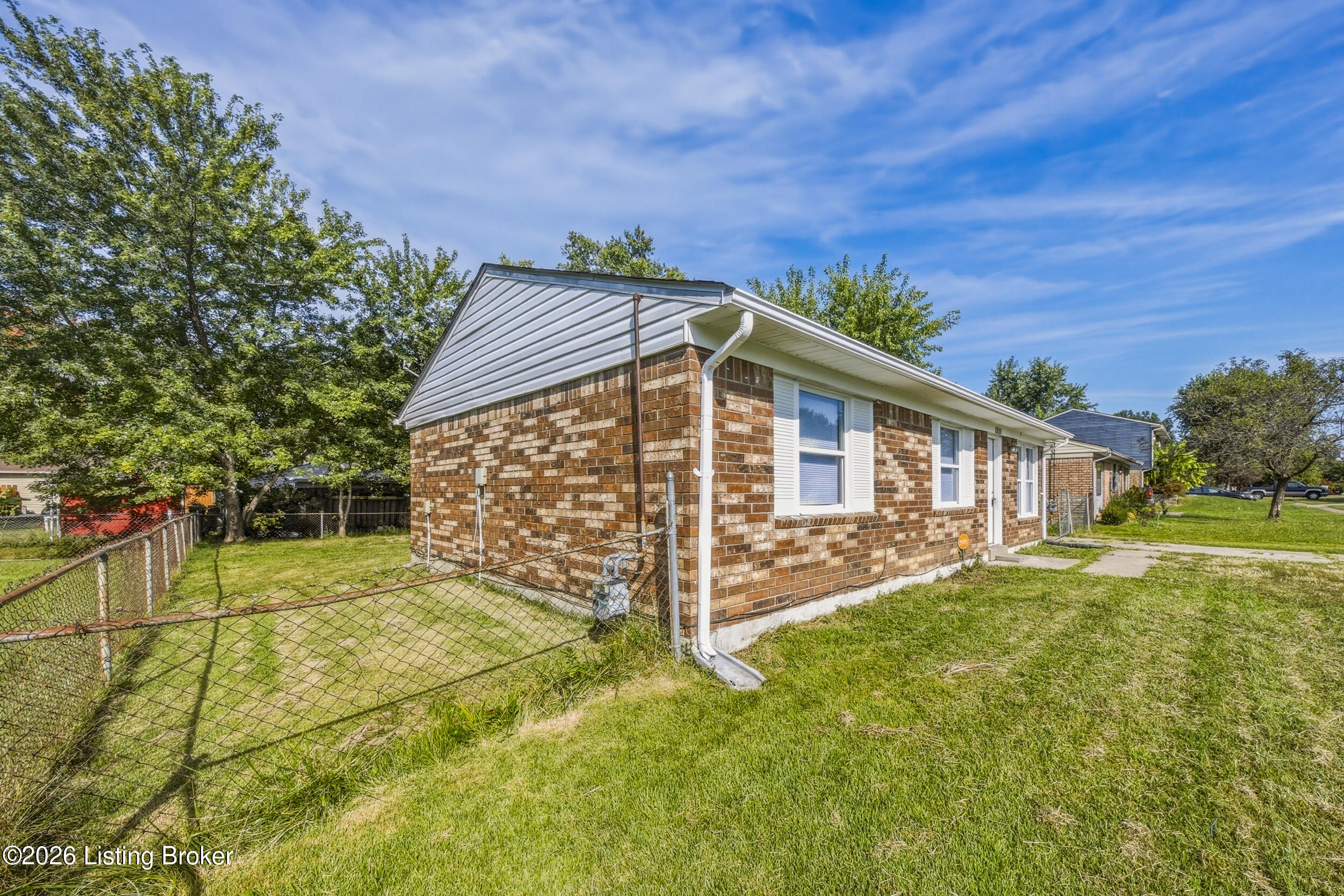 10914 Waycross Ave Property Photo 32