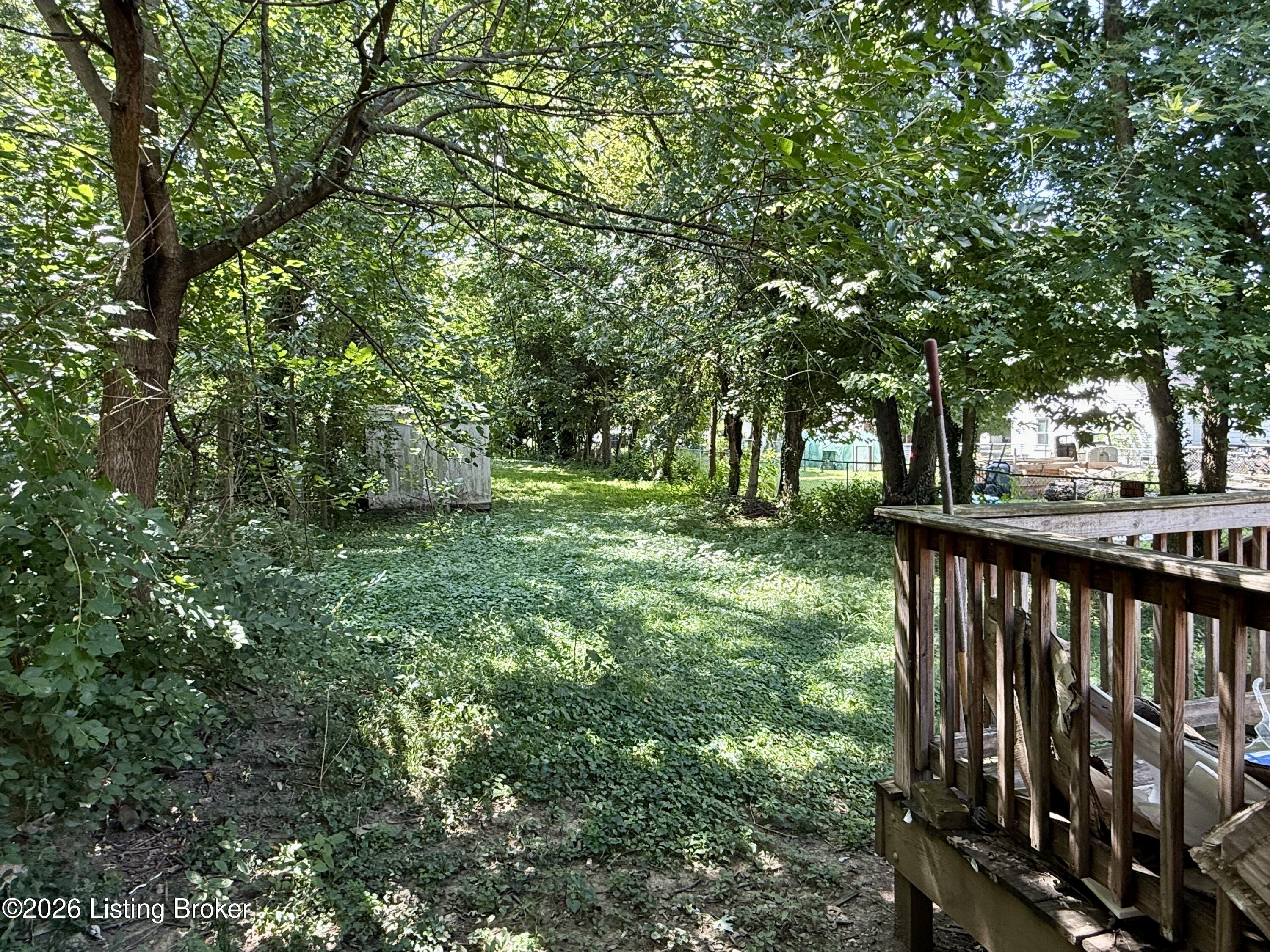 4144 Greenwood Ave Property Photo 3