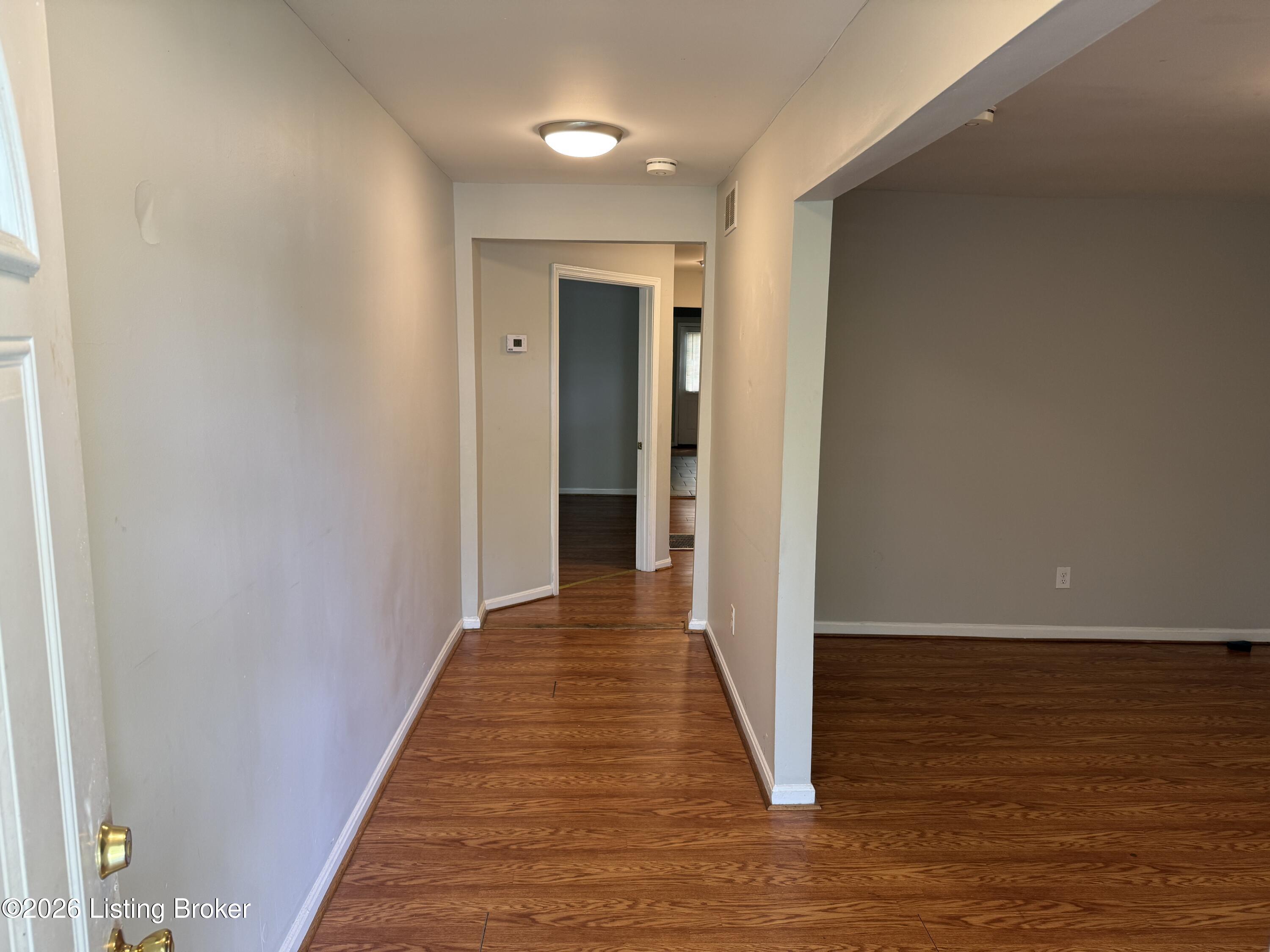 4144 Greenwood Ave Property Photo 5