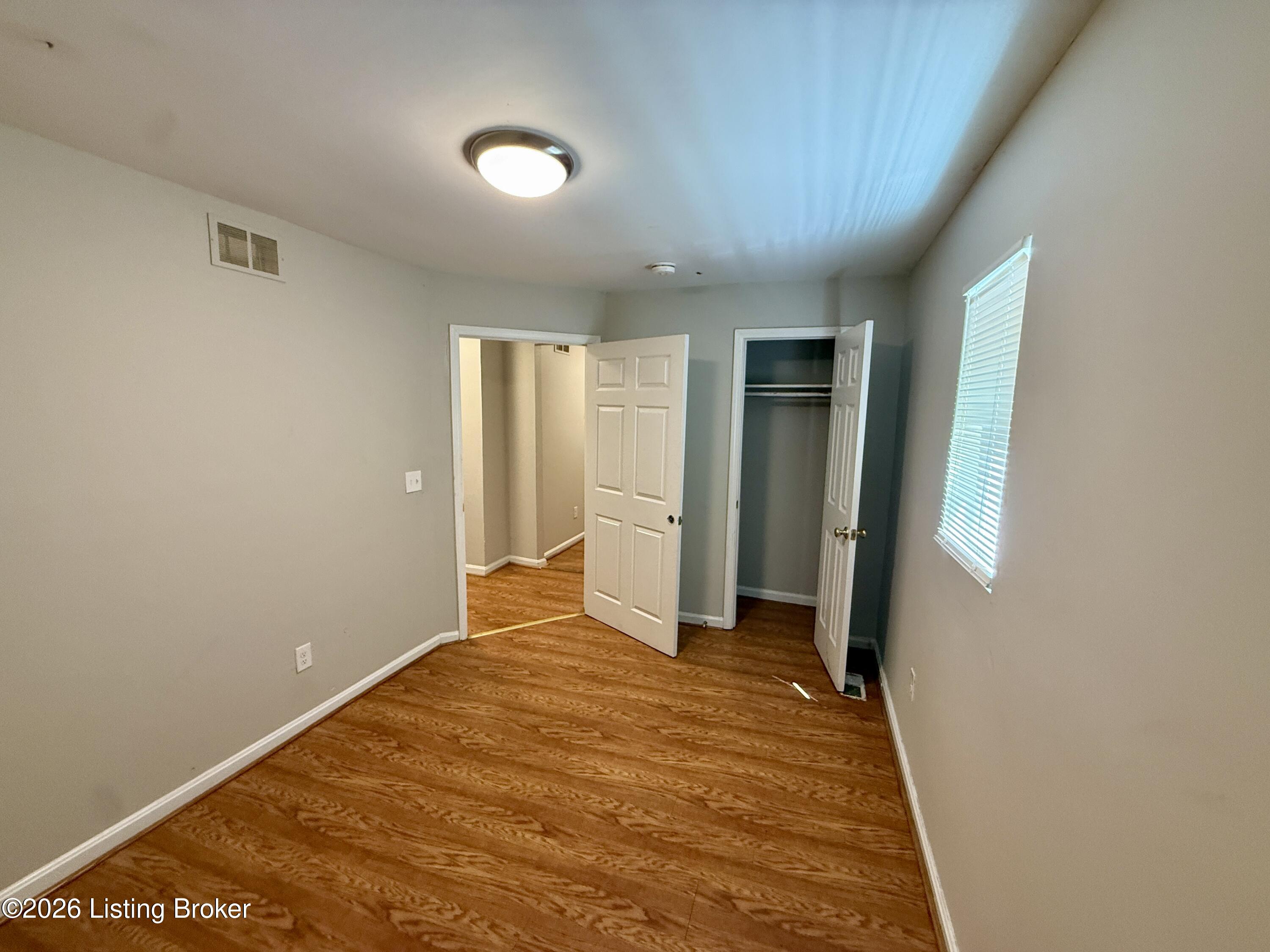 4144 Greenwood Ave Property Photo 10