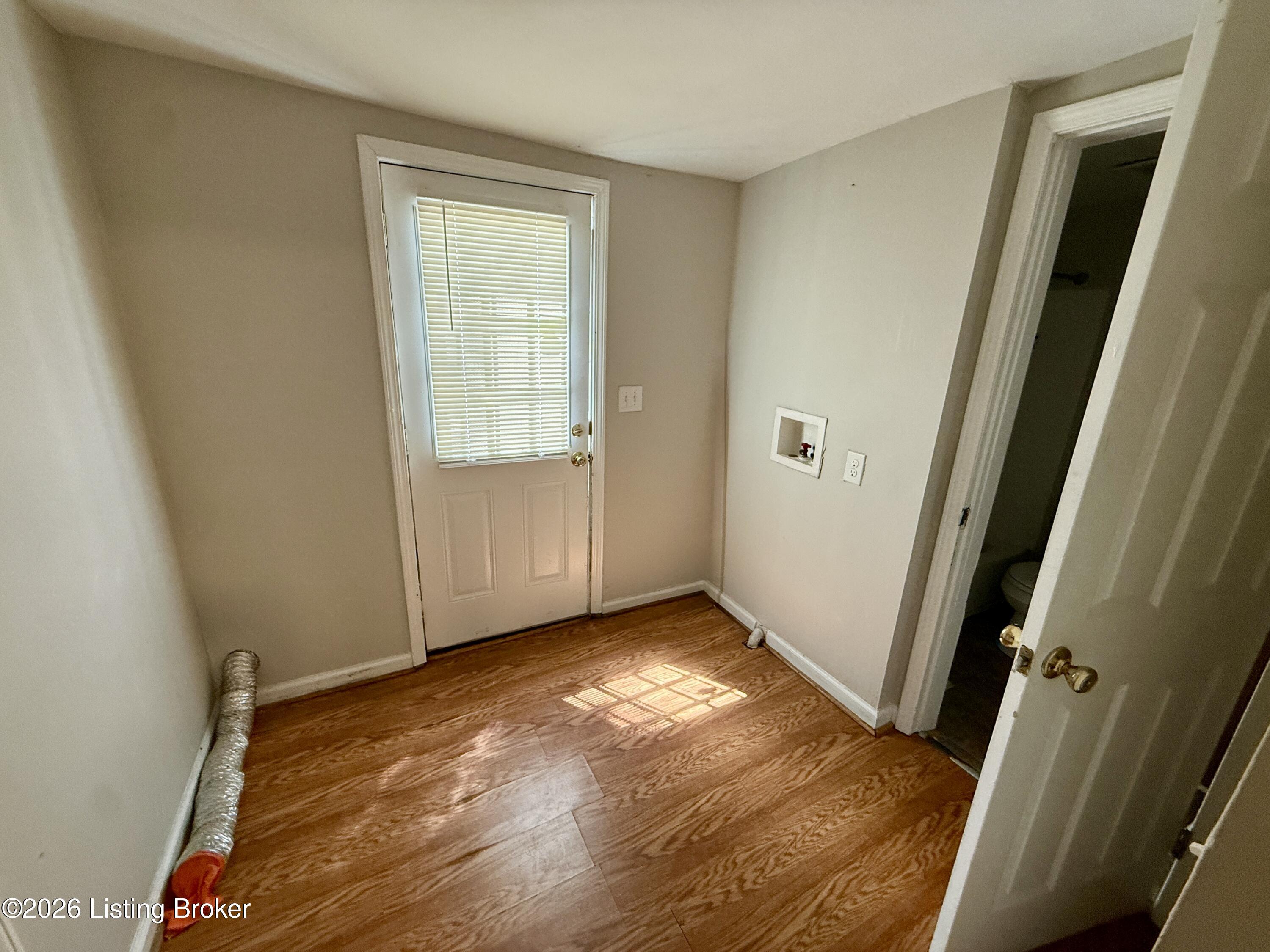 4144 Greenwood Ave Property Photo 16