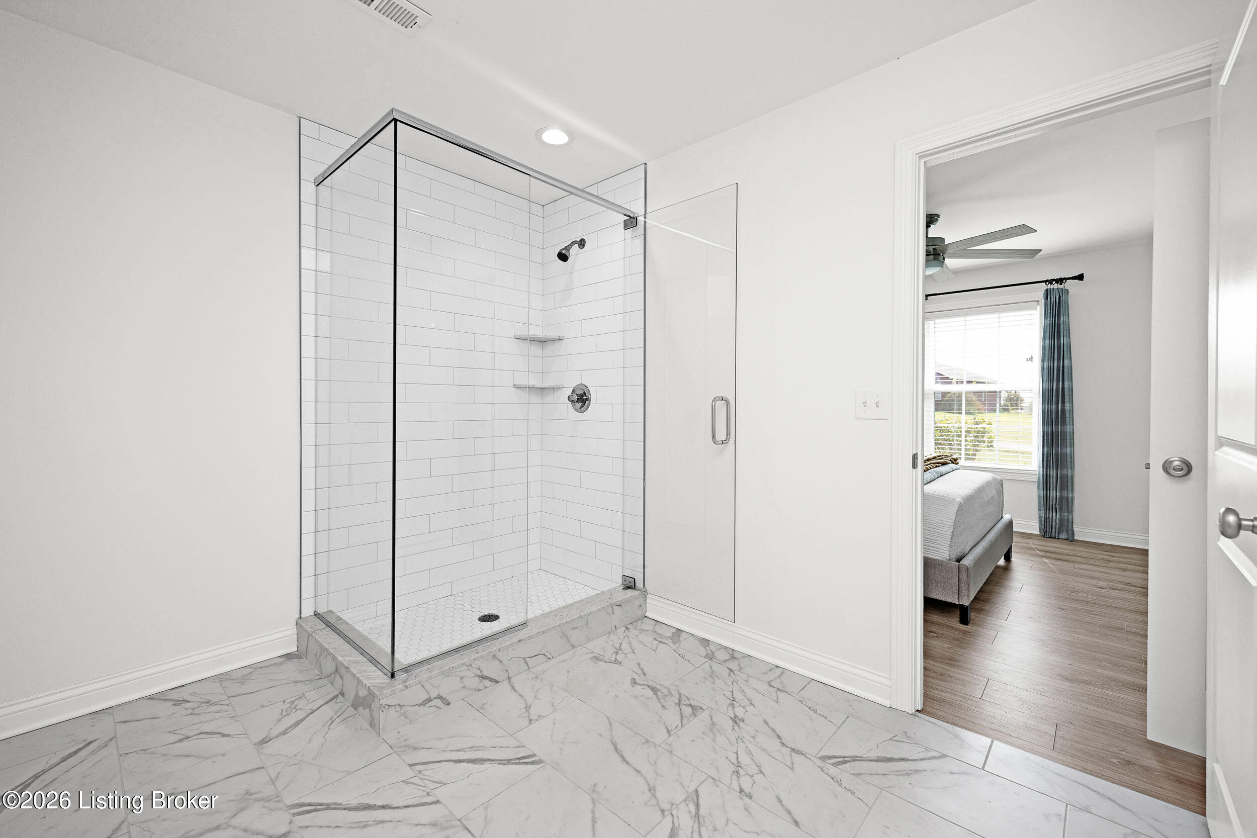 220 Bluegrass Dr Property Photo 14