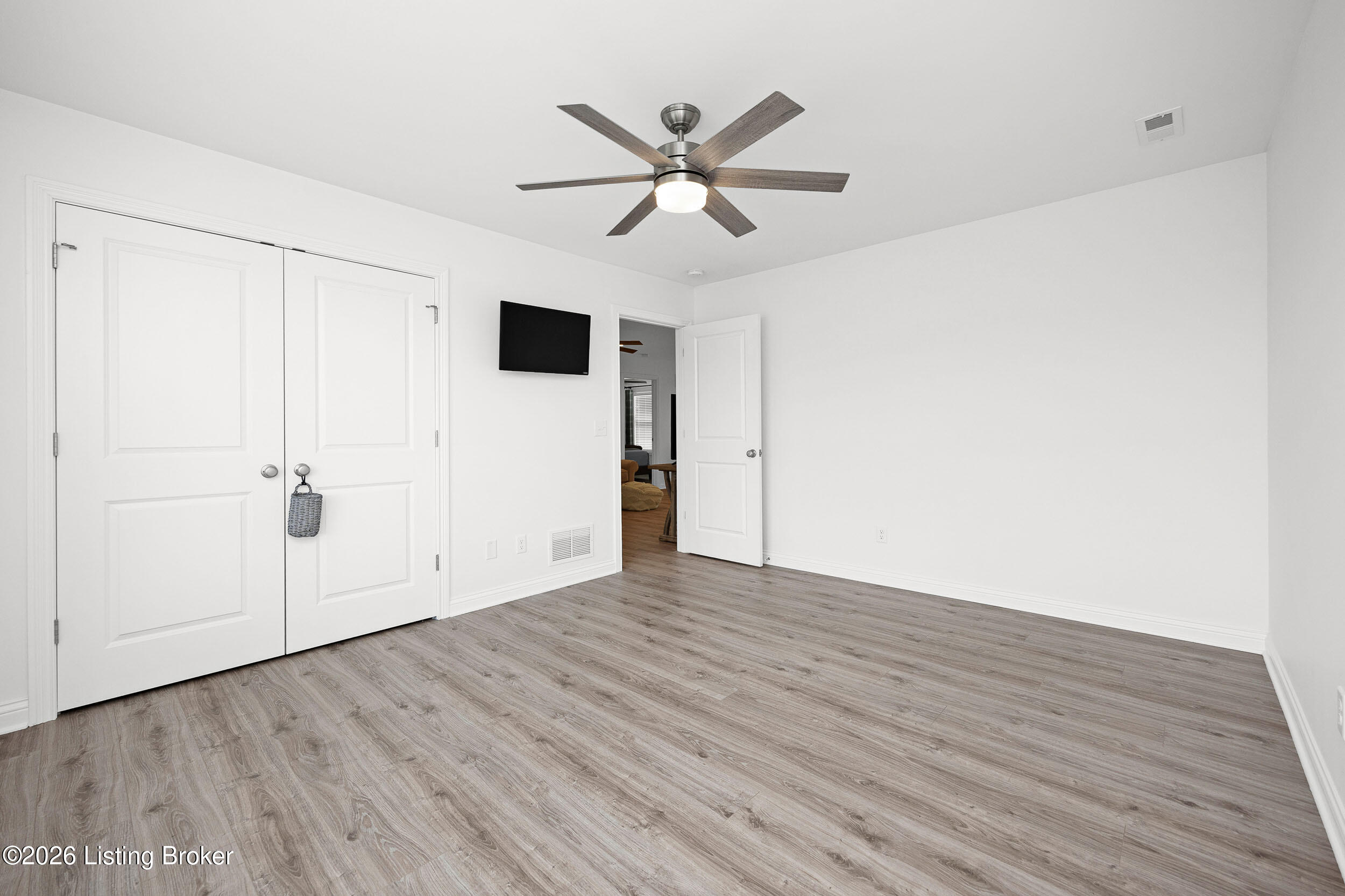 220 Bluegrass Dr Property Photo 17