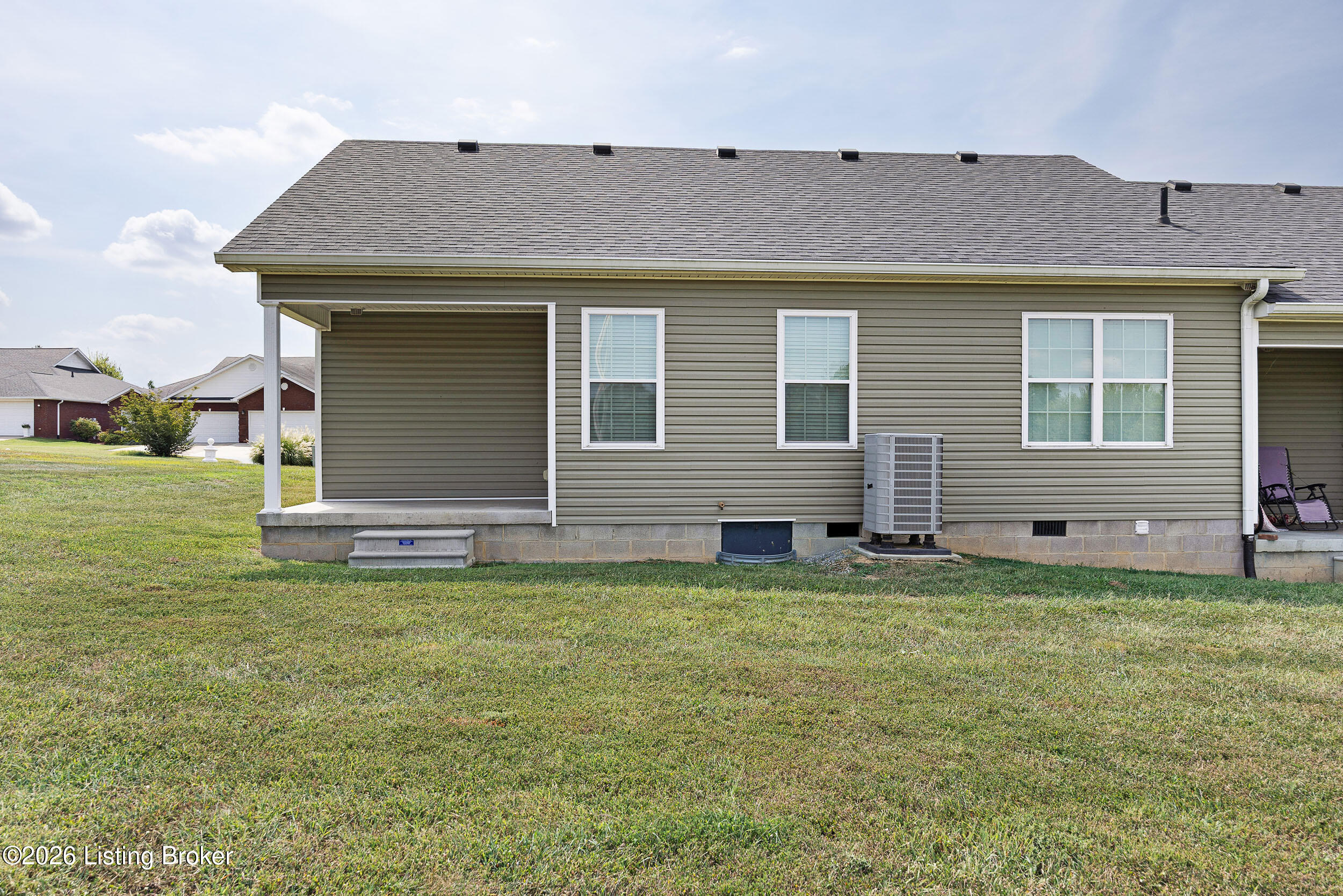 220 Bluegrass Dr Property Photo 23