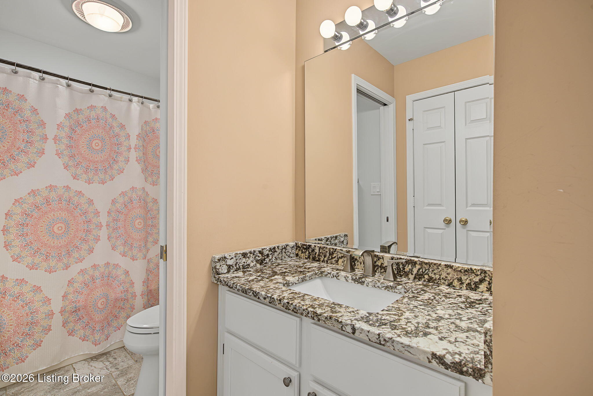 2403 Eastbridge Ct Property Photo 23