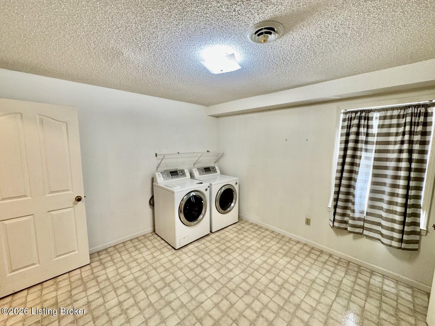 135 Brookside Dr Property Photo 34
