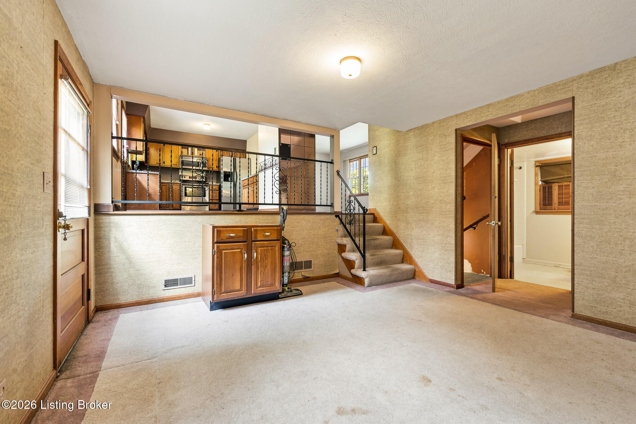 3329 Frontier Trail Property Photo 7