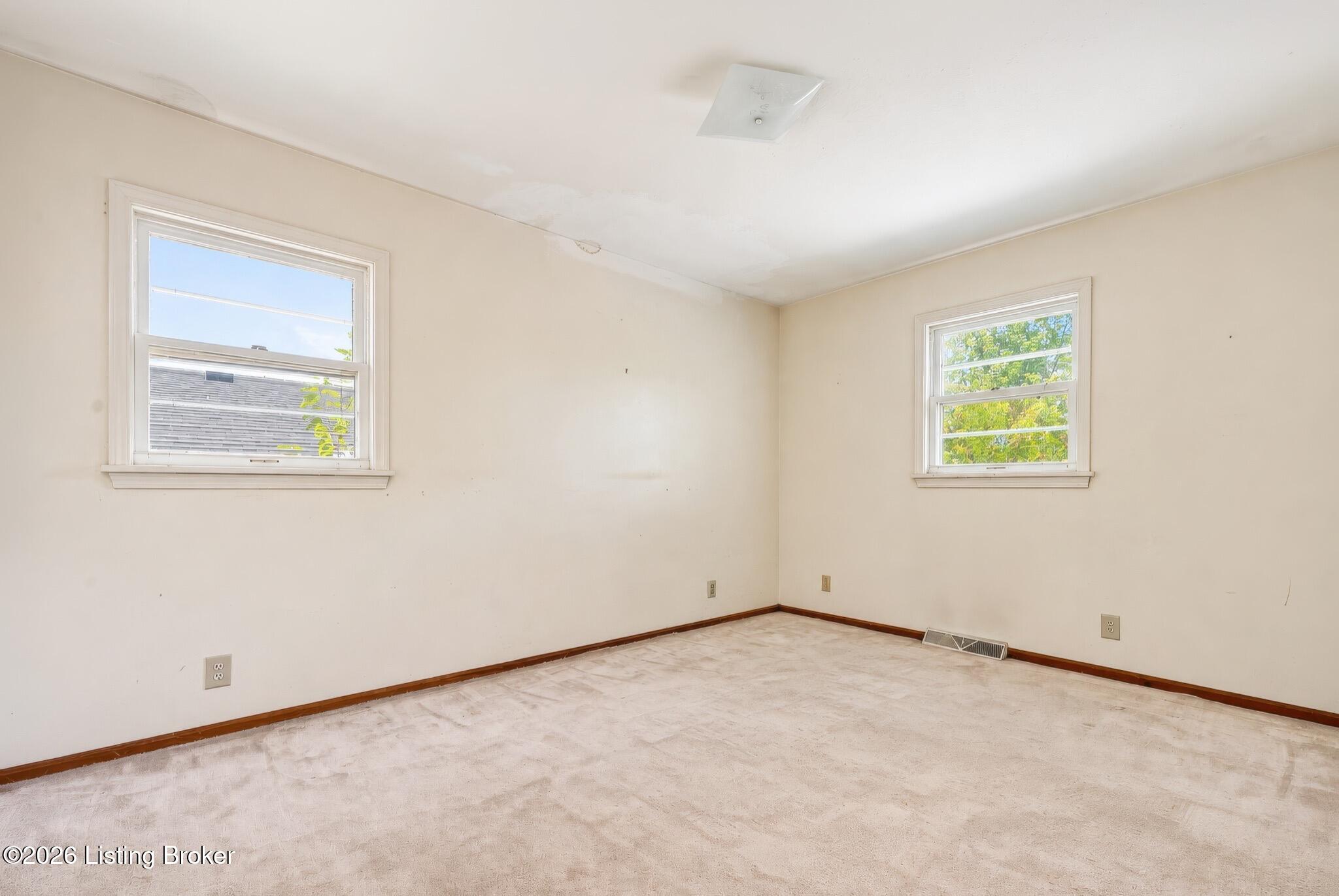 3329 Frontier Trail Property Photo 10