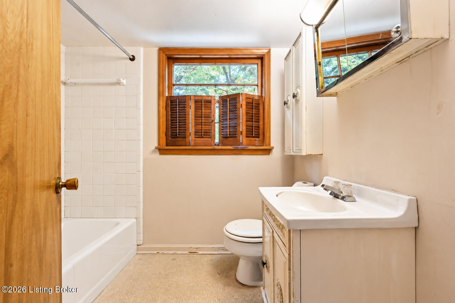 3329 Frontier Trail Property Photo 11