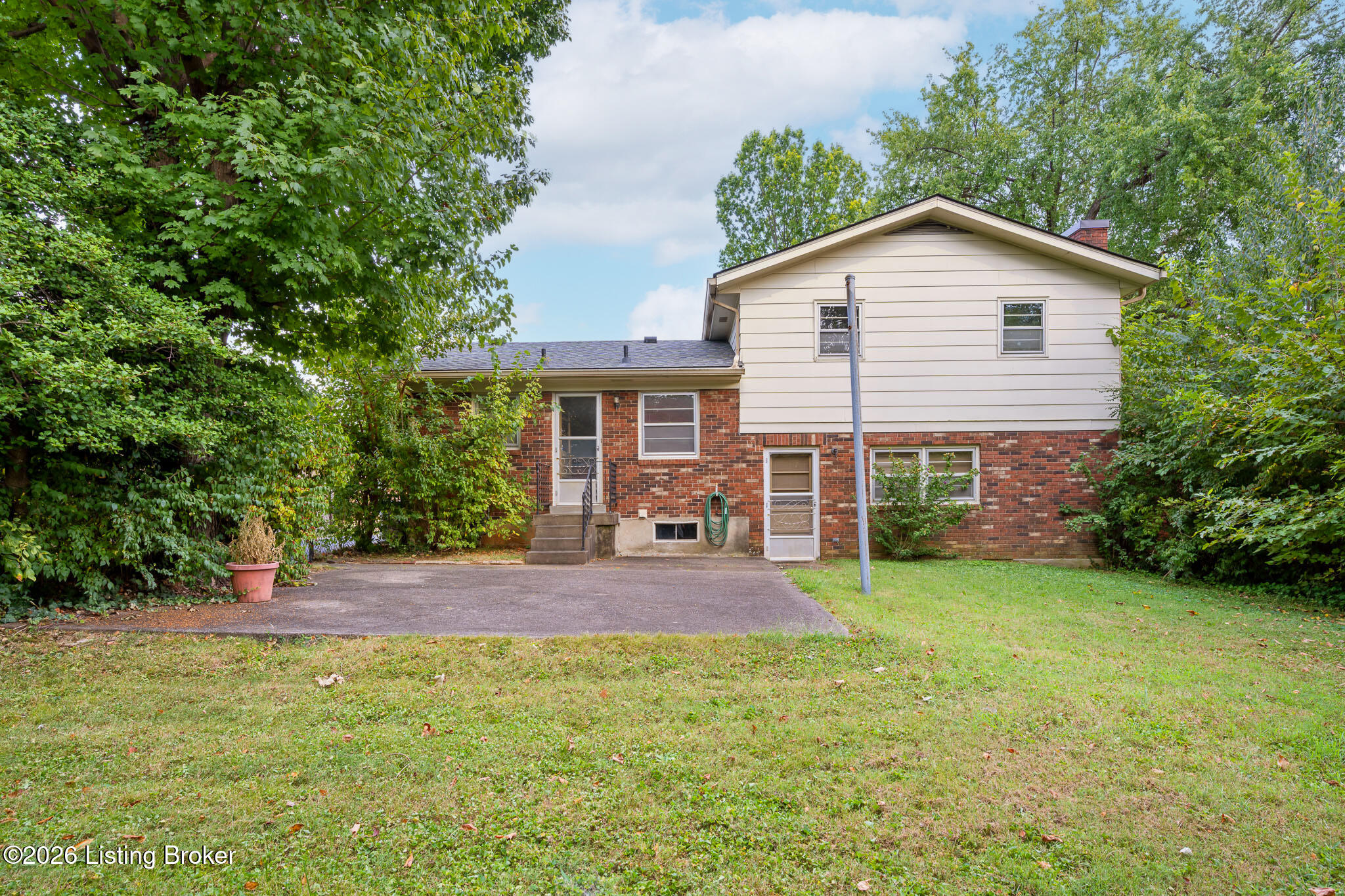3329 Frontier Trail Property Photo 14