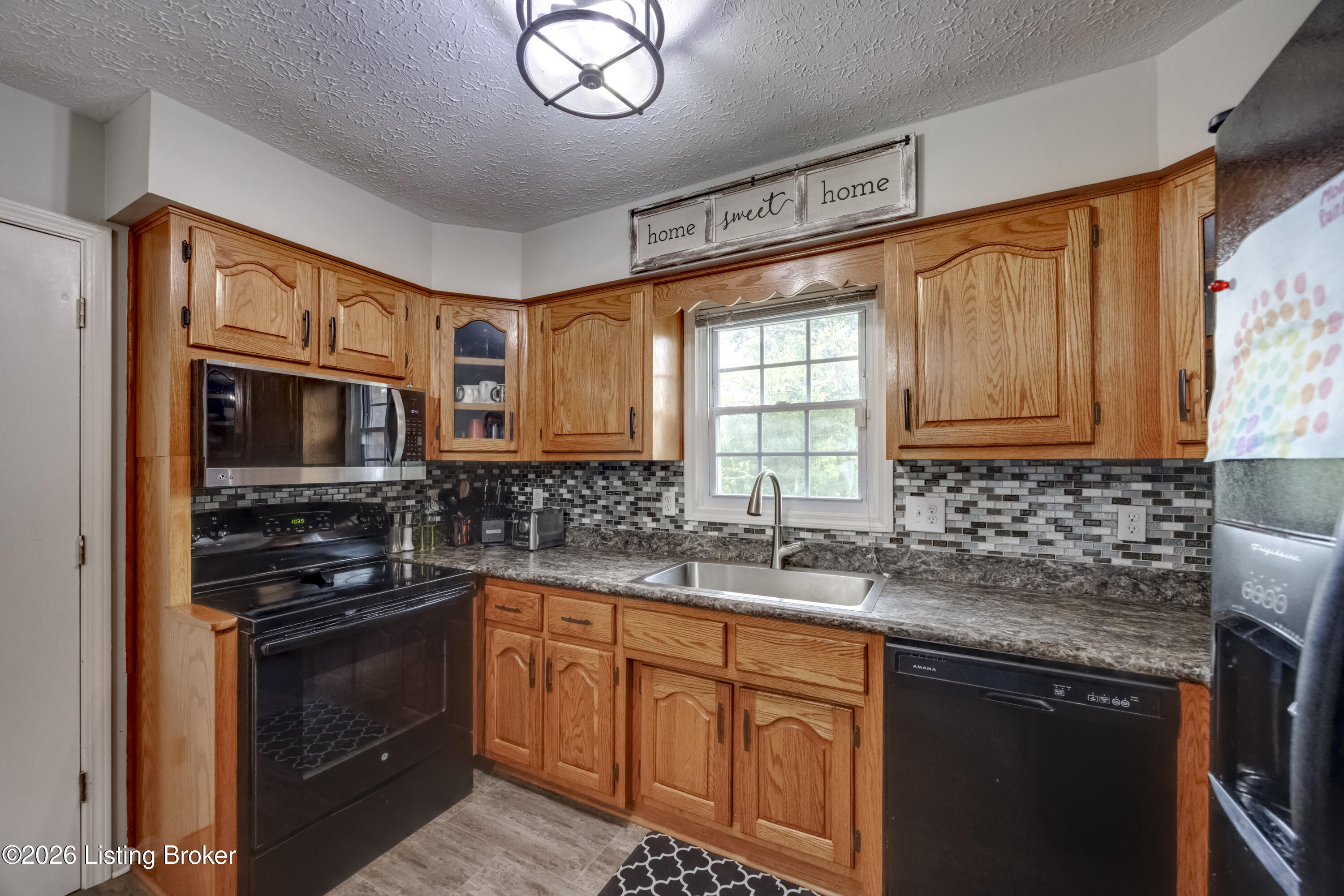 104 Olde Towne Dr Property Photo 8
