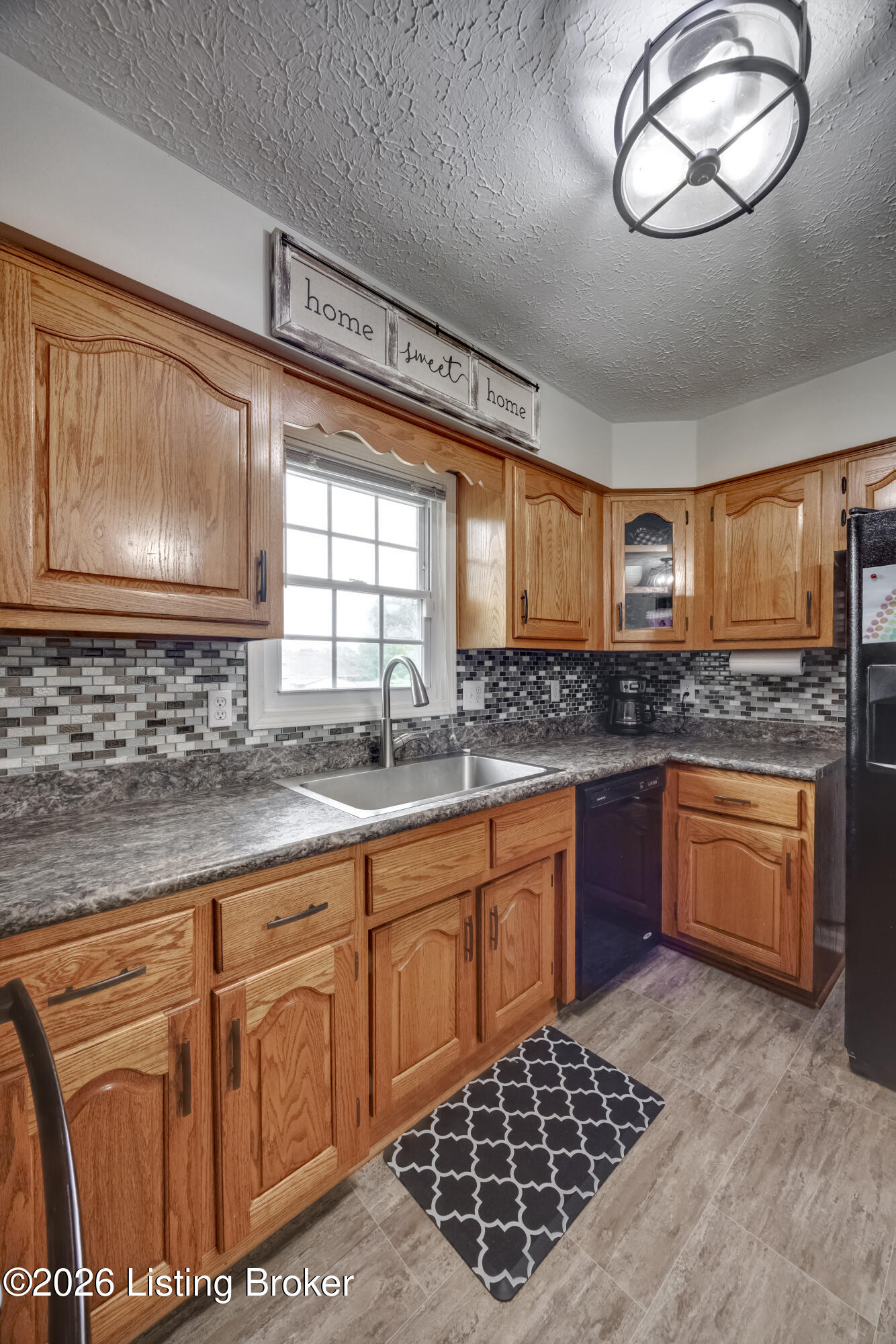 104 Olde Towne Dr Property Photo 9