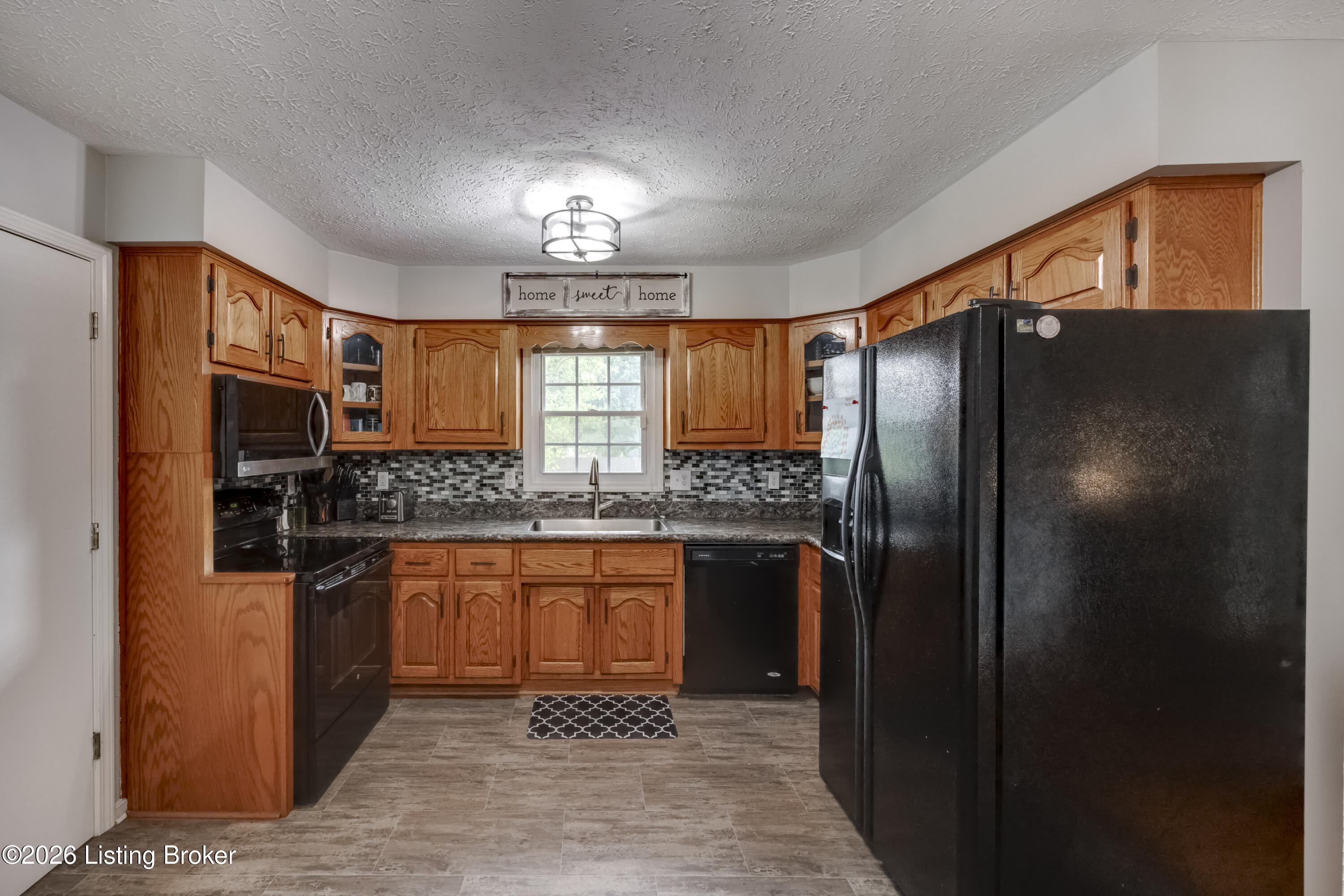 104 Olde Towne Dr Property Photo 12