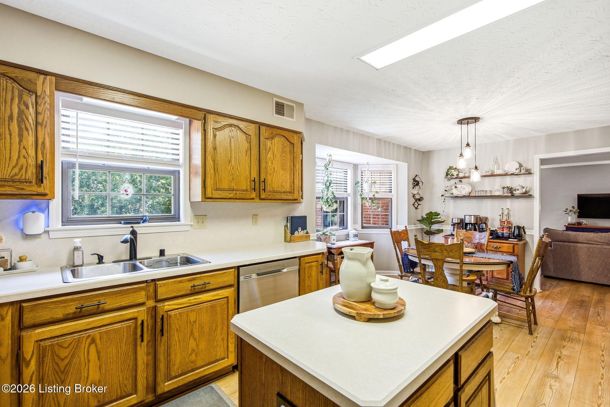 4113 Hurstbourne Woods Dr Property Photo 24