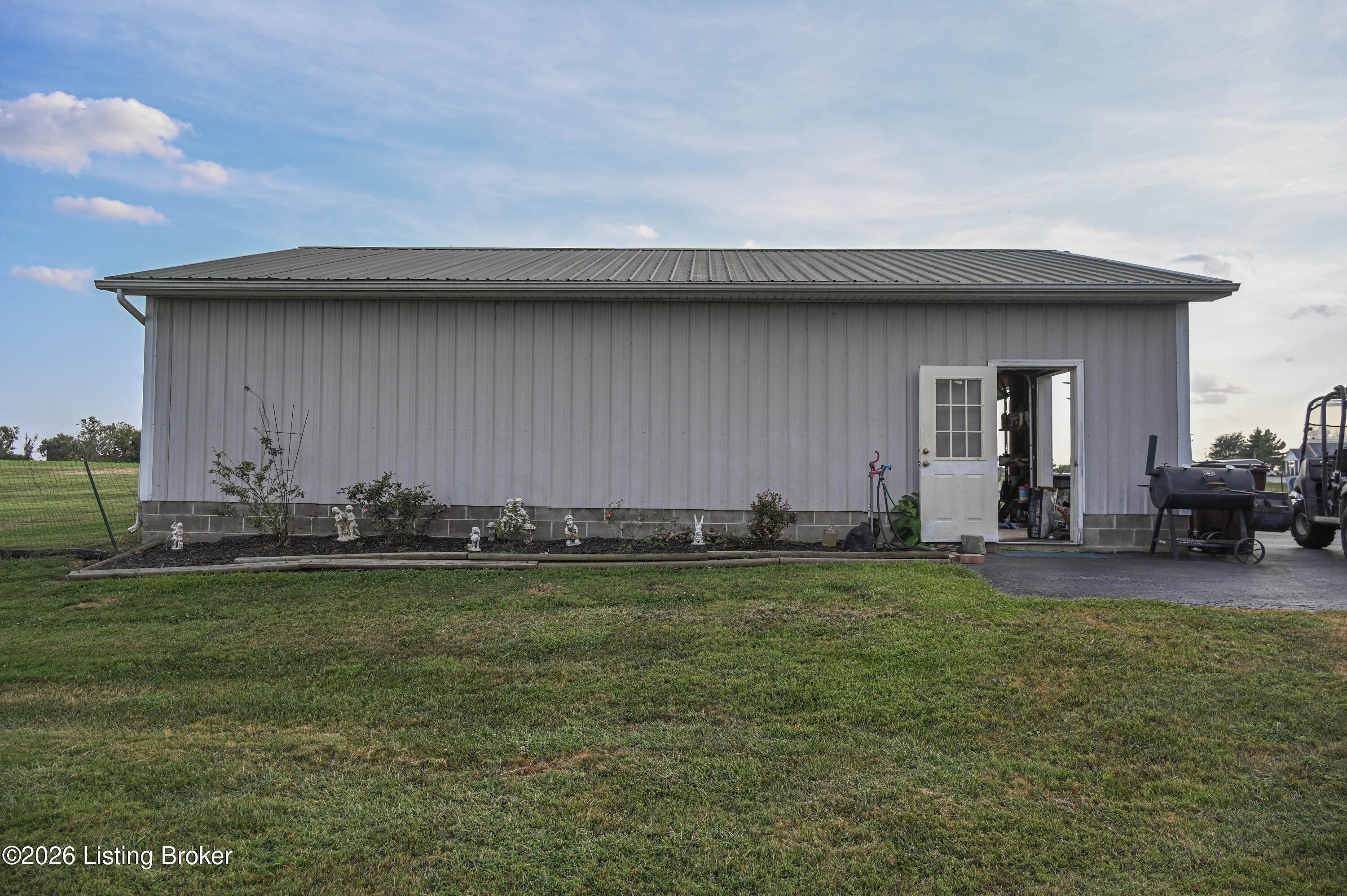 2836 Lawrenceburg Rd Property Photo 46