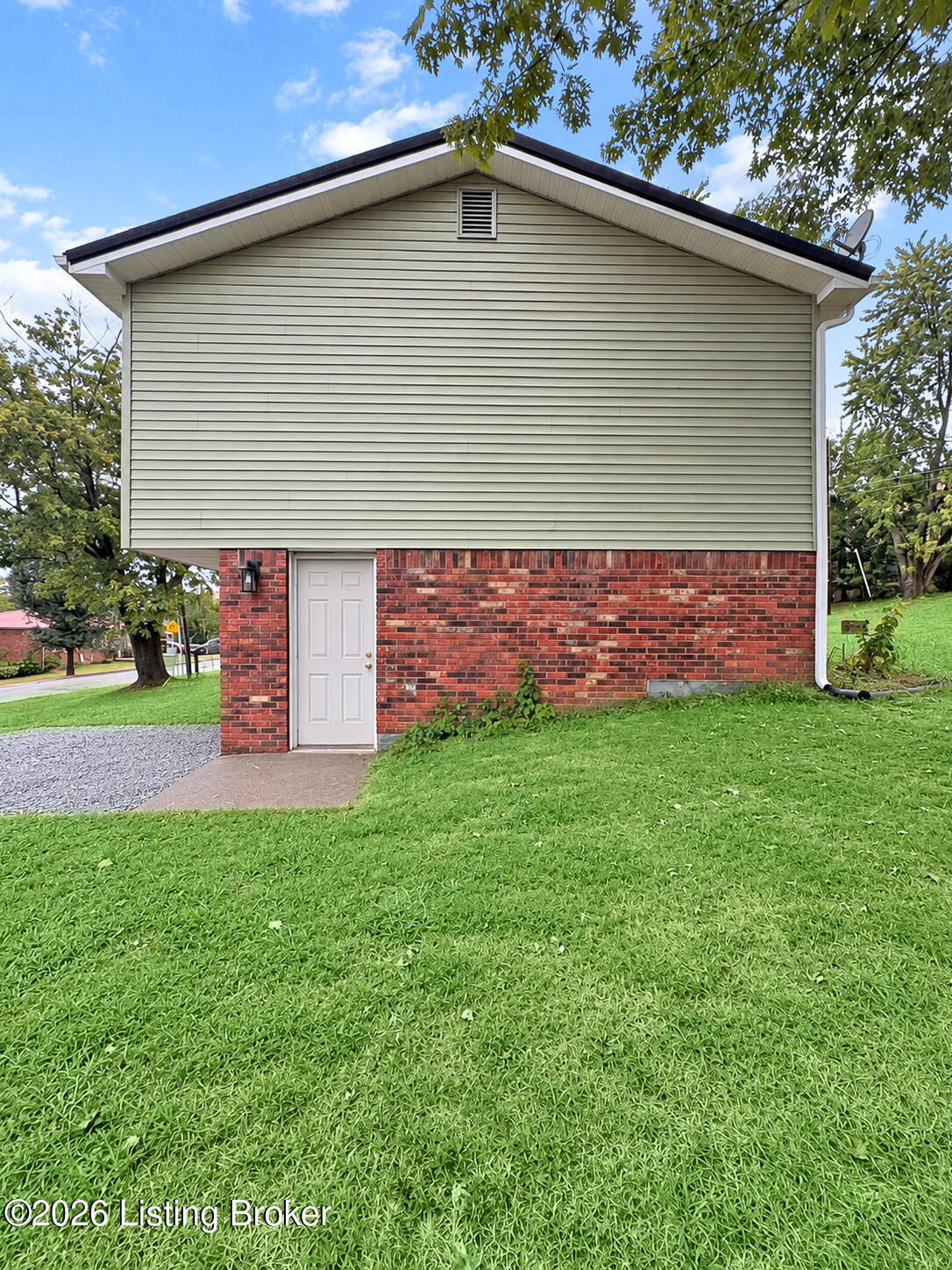 507 Alexander Dr Property Photo 10