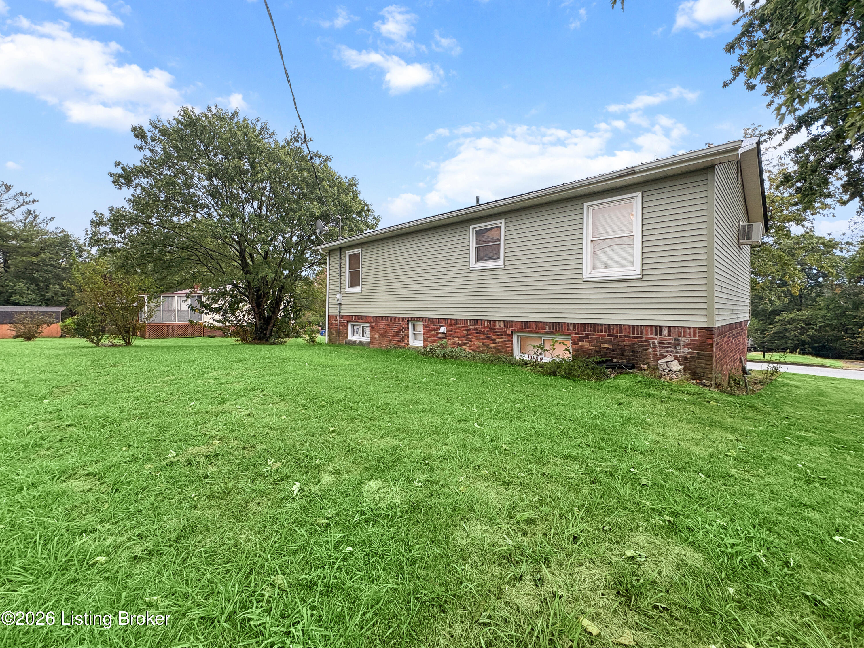 507 Alexander Dr Property Photo 11